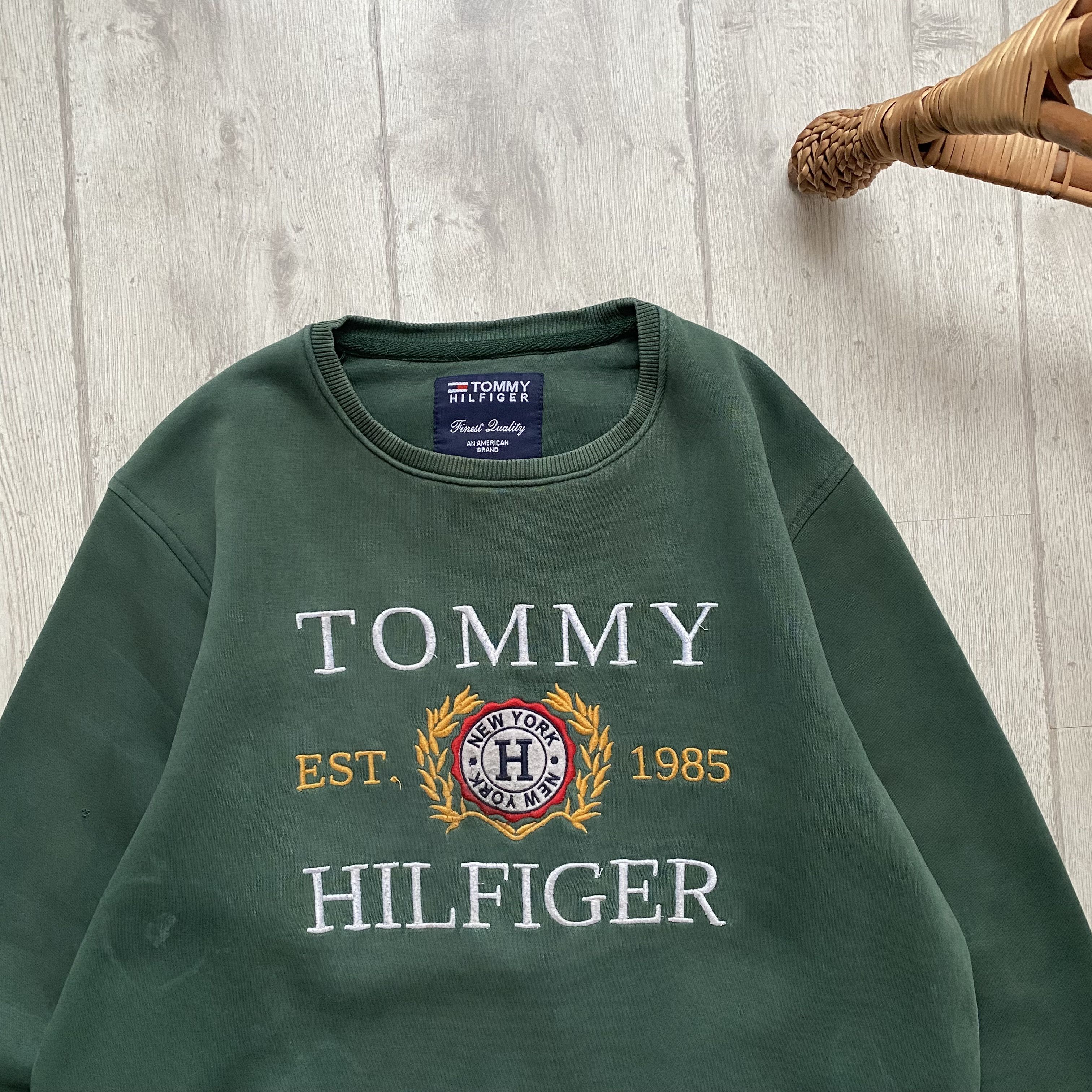 Tommy Hilfiger Vintage 00s Trashed Tommy Hilfiger Big Logo Sweatshirt Faded Size US L / EU 52-54 / 3 - 3 Thumbnail