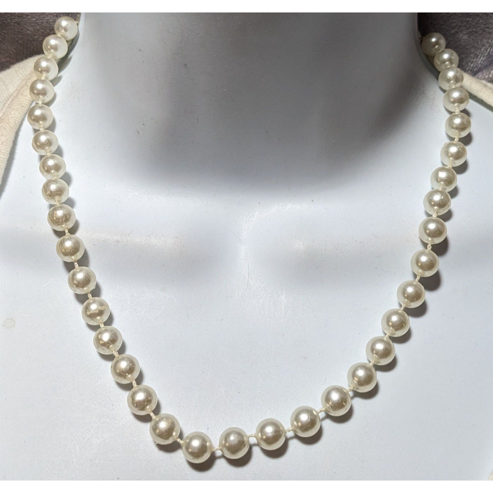 Other Simple Elegant White Faux Pearl Necklace Size ONE SIZE - 4 Thumbnail