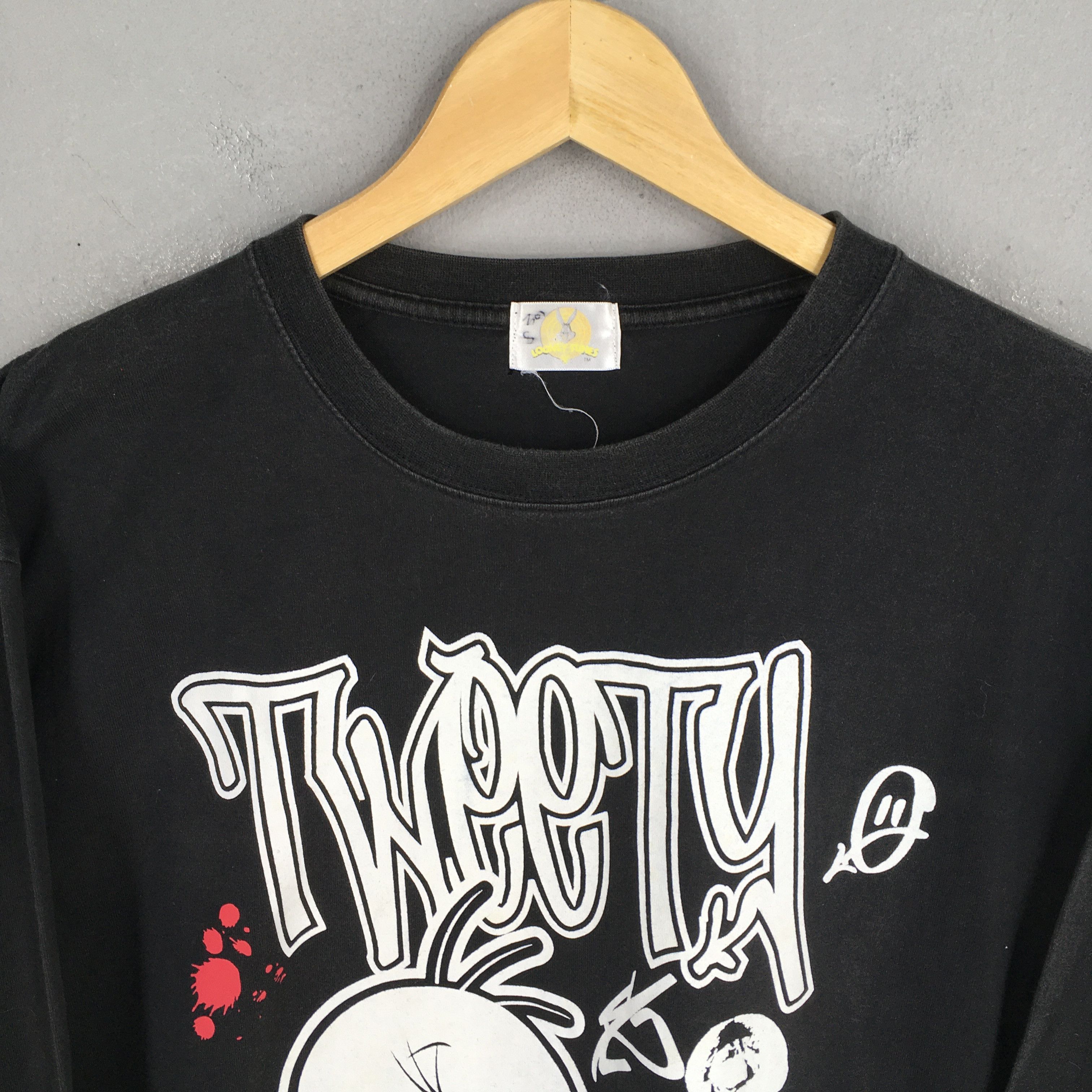 Vintage × Warner Bros Vintage Looney Tunes Tweety Black T shirt Medium Size US M / EU 48-50 / 2 - 2 Thumbnail