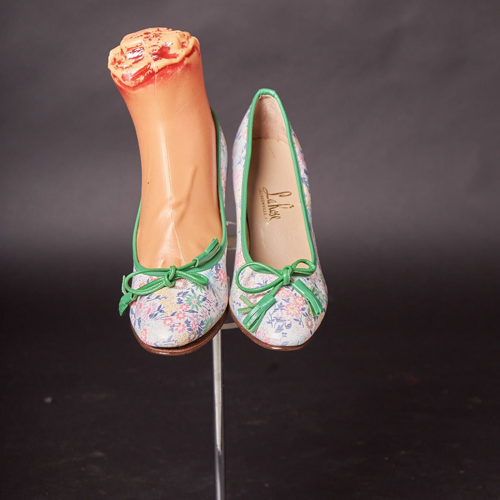 Jack Rogers 1960s Floral Jack Rogers Green Trim Pumps Heels Shoes Size US 5.5 / IT 35.5 - 2 Thumbnail