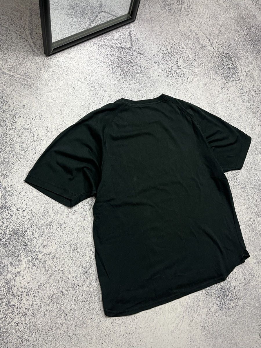 Nike Vintage Y2K Nike Manchester United Center Swoosh Tshirt Size US M / EU 48-50 / 2 - 10 Thumbnail