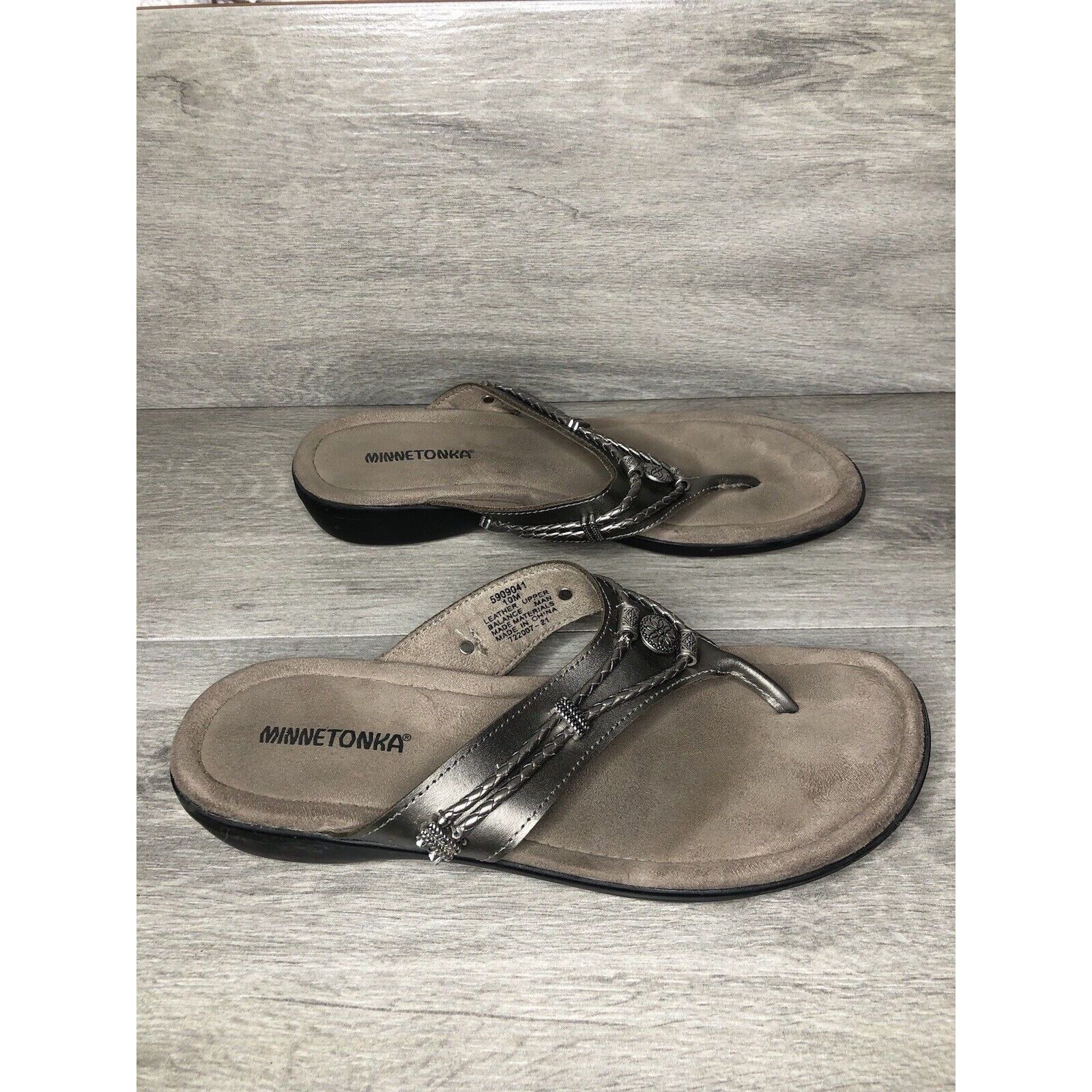 Minnetonka Minnetonka Pewter Silver Silverthorne Filp Flop Thong Sandal Size US 10 / IT 40 - 11 Thumbnail