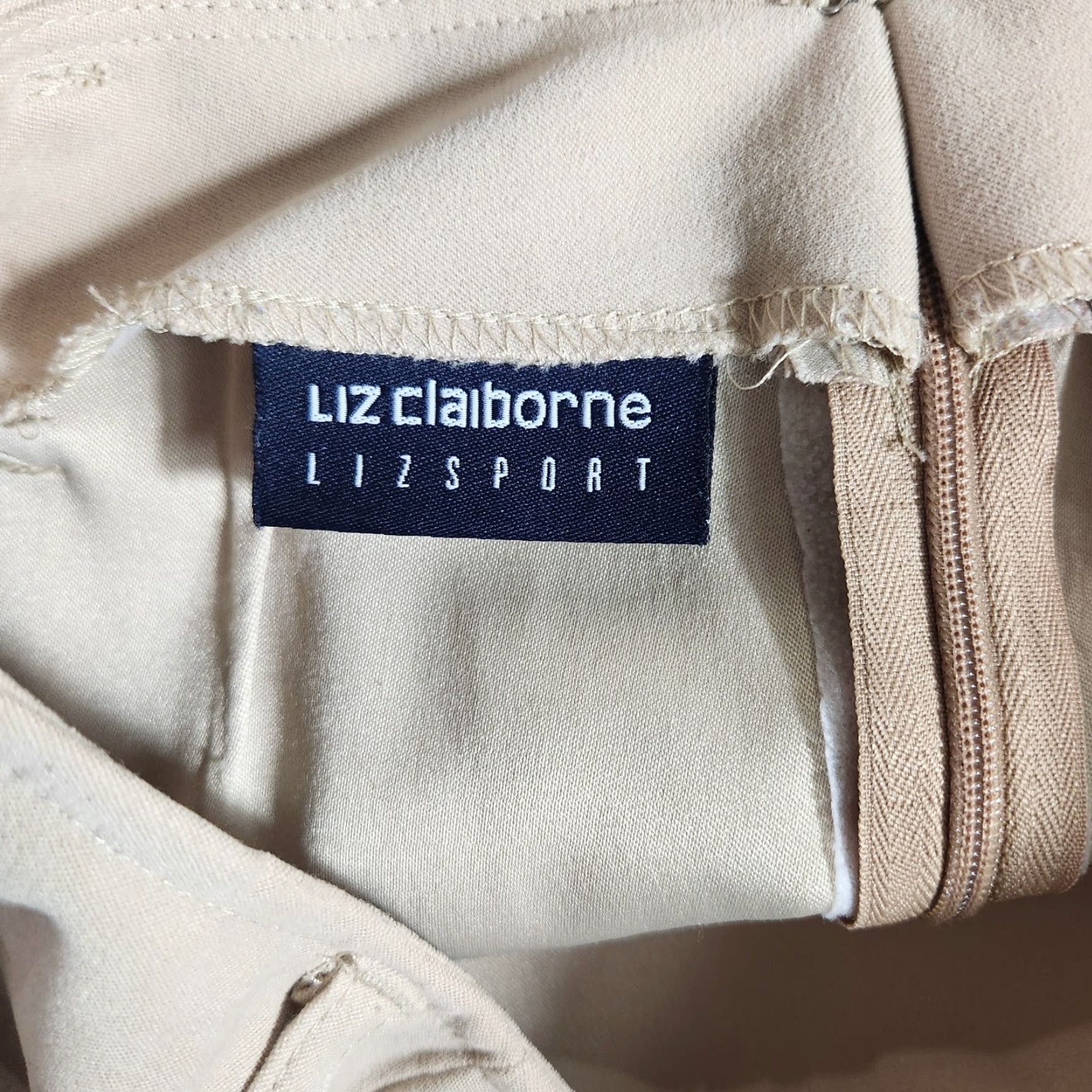 Liz Claiborne VINTAGE Liz Claiborne Liz Sport VTG Womens Skirt 8 Khaki Tan Midi Pencil Beige Polyester Spandex Pockets Slit Zip Size 30" / US 8 / IT 44 - 7 Thumbnail