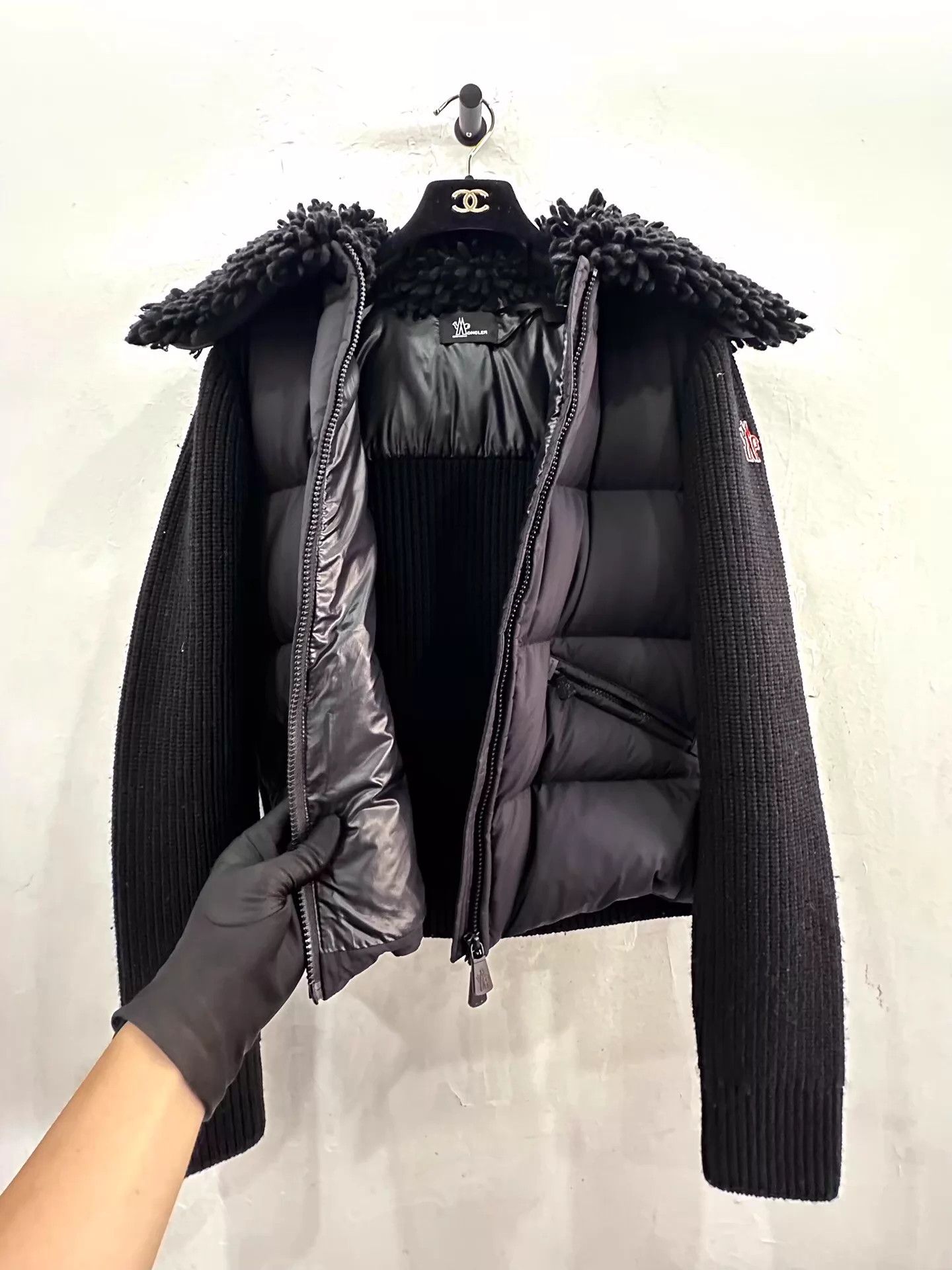 Moncler Moncler Black Padded Wool ZipUp Cardi Side Logo XS Size XS / US 0-2 / IT 36-38 - 4 Thumbnail