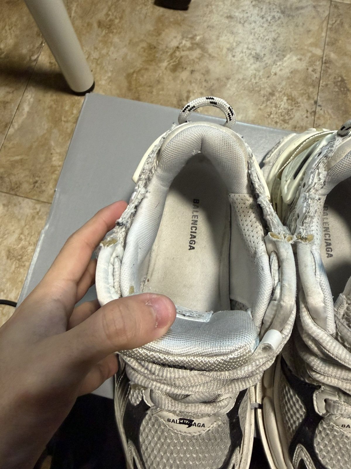 Balenciaga Balenciaga Runner V2 Gradient Size US 7 / EU 40 - 3 Thumbnail
