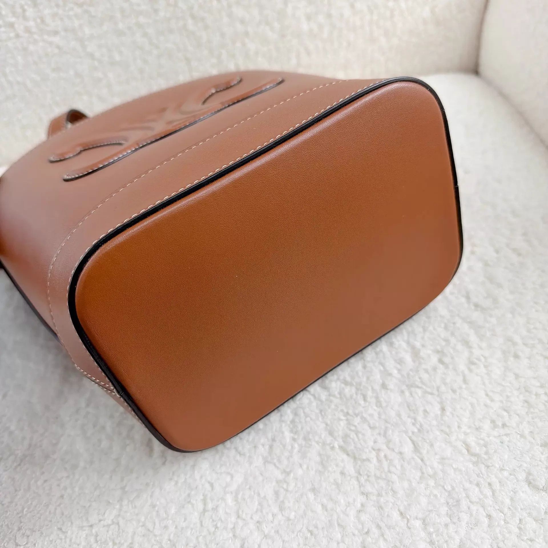 Celine Celine Cuir Triomphe Caramel Small Calfskin Logo Size ONE SIZE - 5 Thumbnail