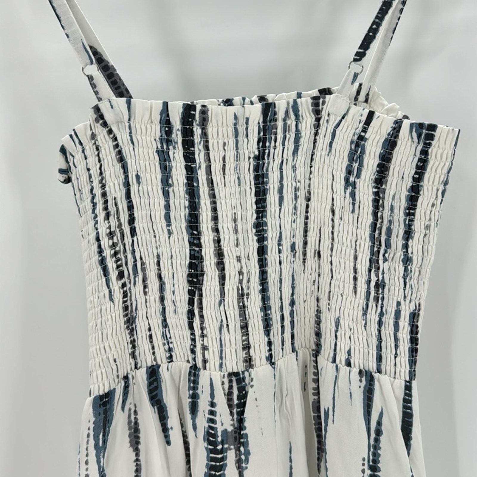 Soft Surroundings Soft Surroundings Monterey Maxi Dress Smocked size L Size L / US 10 / IT 46 - 9 Thumbnail