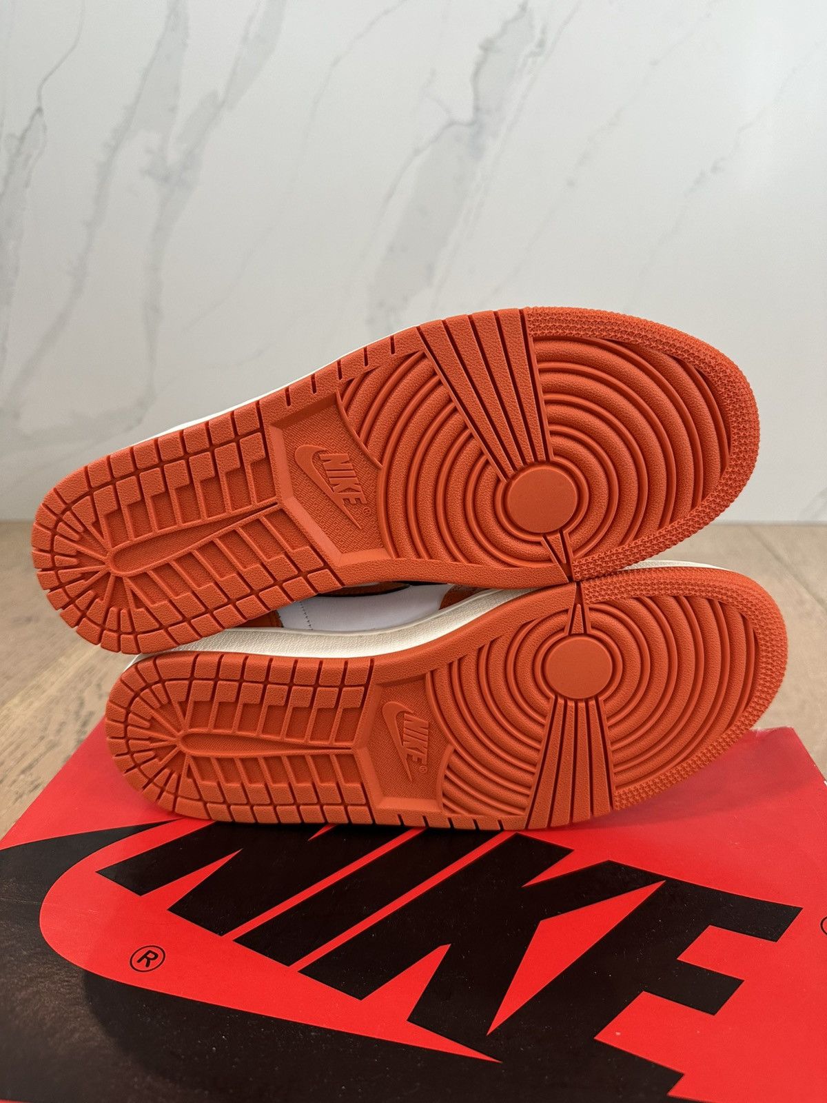 Jordan Brand Jordan 1 Retro High OG Starfish Size US 9 / EU 42 - 6 Thumbnail