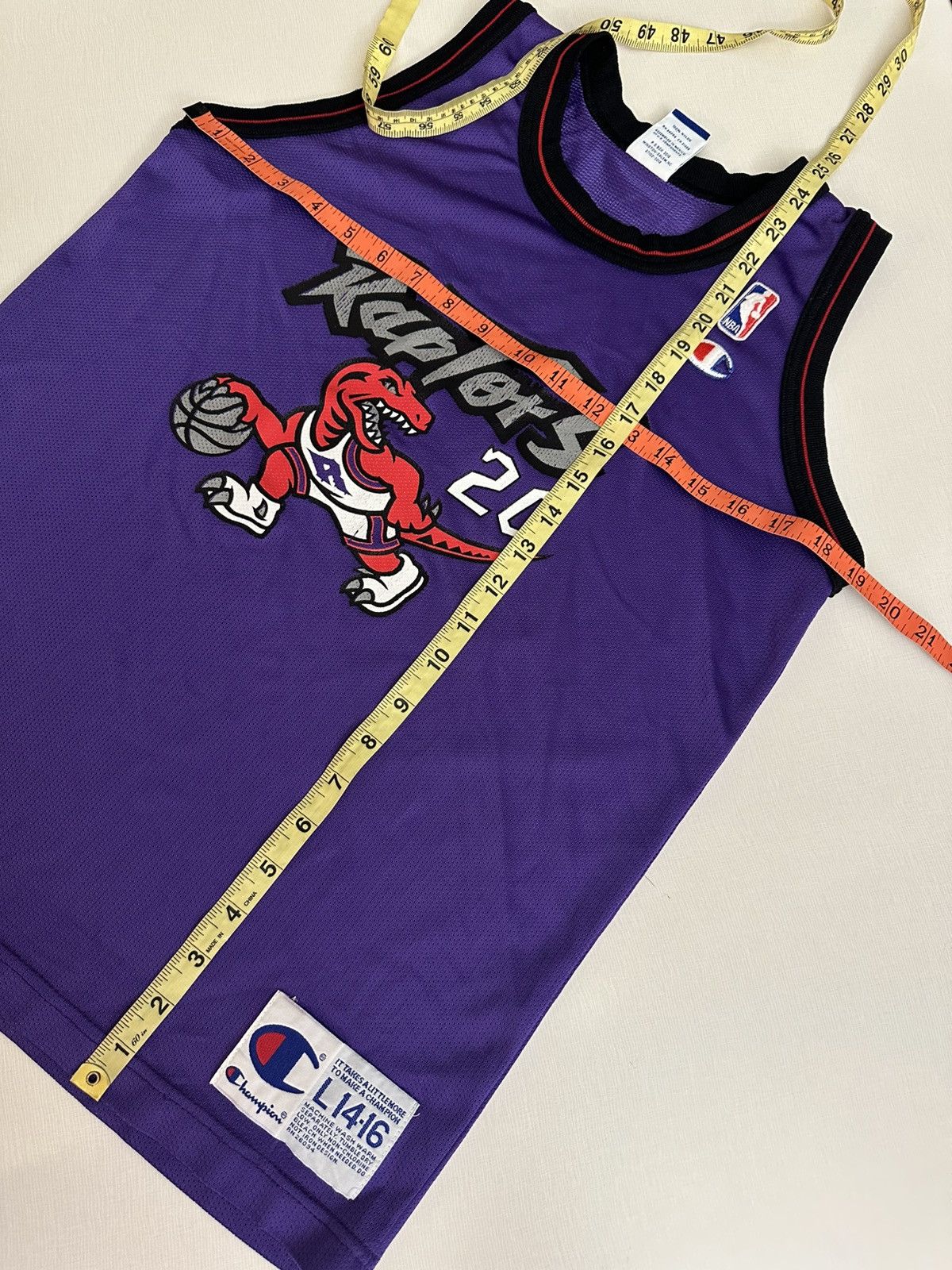 Champion × NBA × Vintage Vintage 90s Toronto Raptors Champion Jersey Youth L 14-16 Size US L / EU 52-54 / 3 - 7 Thumbnail