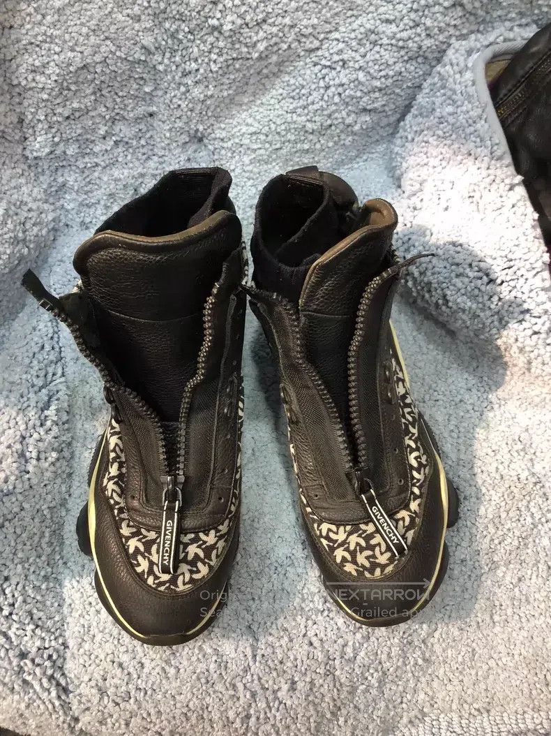 Givenchy Givenchy Black Boots Size US 7 / EU 40 - 1 Thumbnail