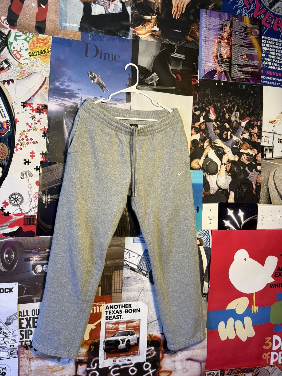 Nike Nike Gray Fleece Sweatpants Mens Medium Mini Swoosh Size US 32 / EU 48 - 1 Thumbnail
