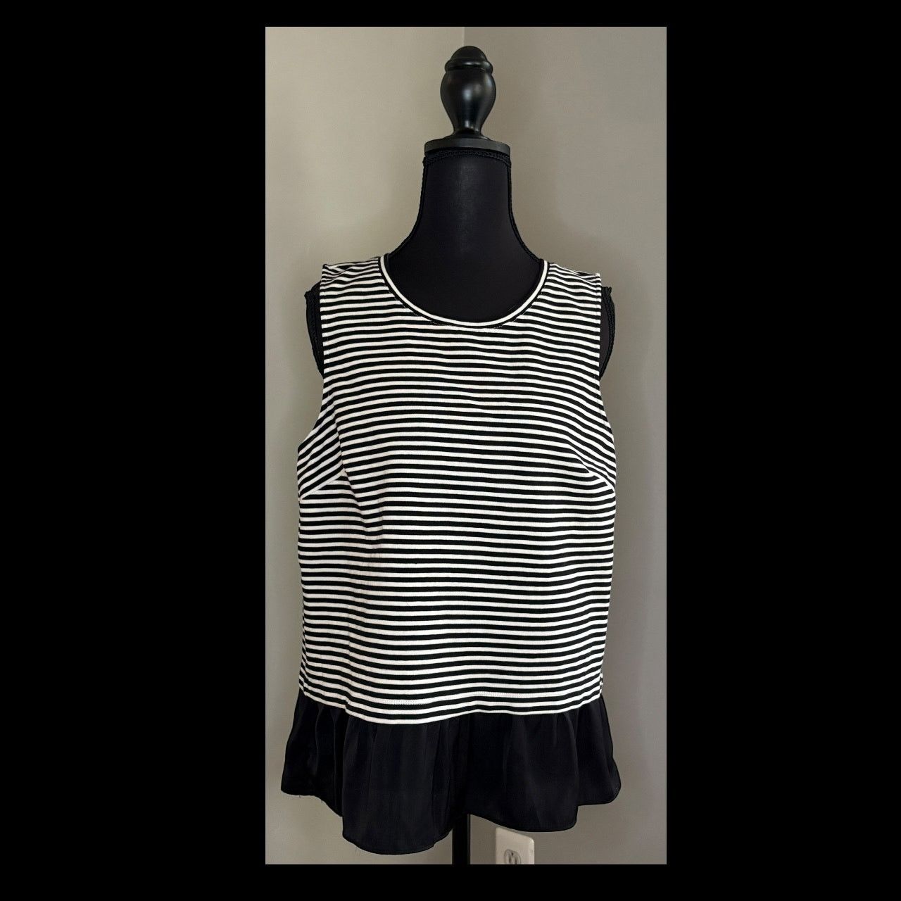 J.Crew J. Crew Black and White Striped Tank Top Size M / US 6-8 / IT 42-44 - 2 Thumbnail