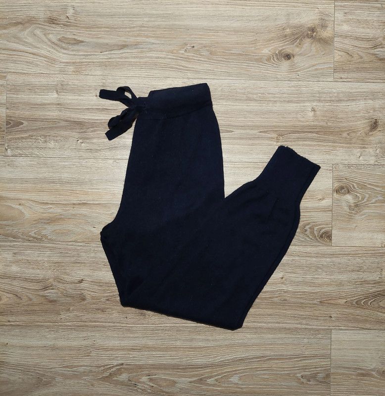 H&M 100% cashmere pants navy luxury soft classy unique Size 30" / US 8 / IT 44 - 2 Thumbnail