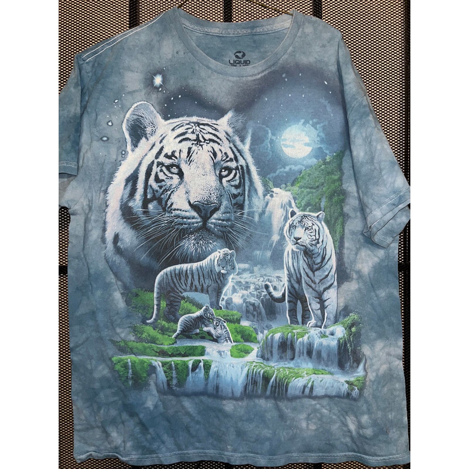 Liquid Blue Liquid Blue White Tiger shirt large tie dye blue Size US L / EU 52-54 / 3 - 1 Thumbnail