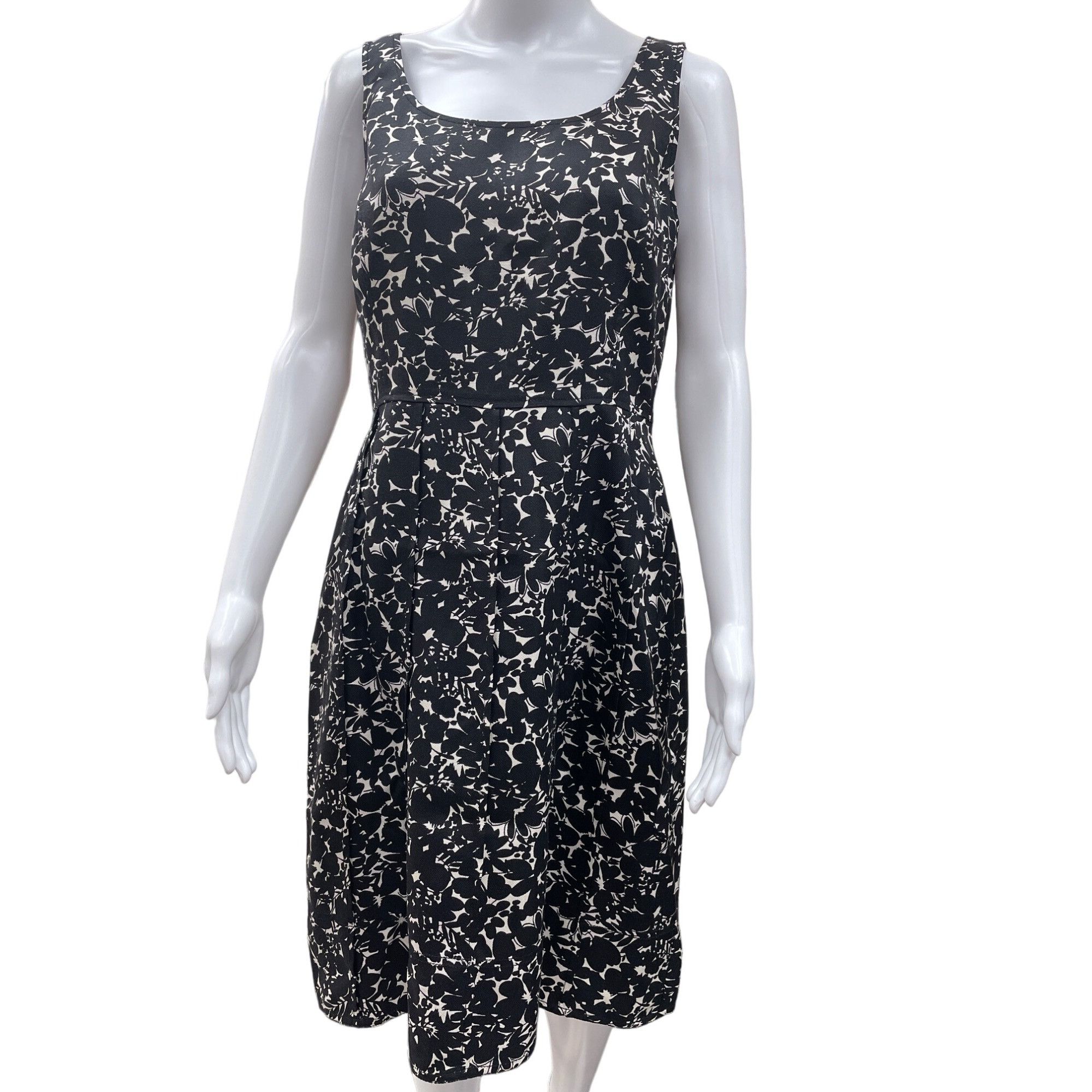 Ann Taylor Ann Taylor Black and White Floral Silk Dress Size 6P SKU 112 Size M / US 6-8 / IT 42-44 - 1 Thumbnail
