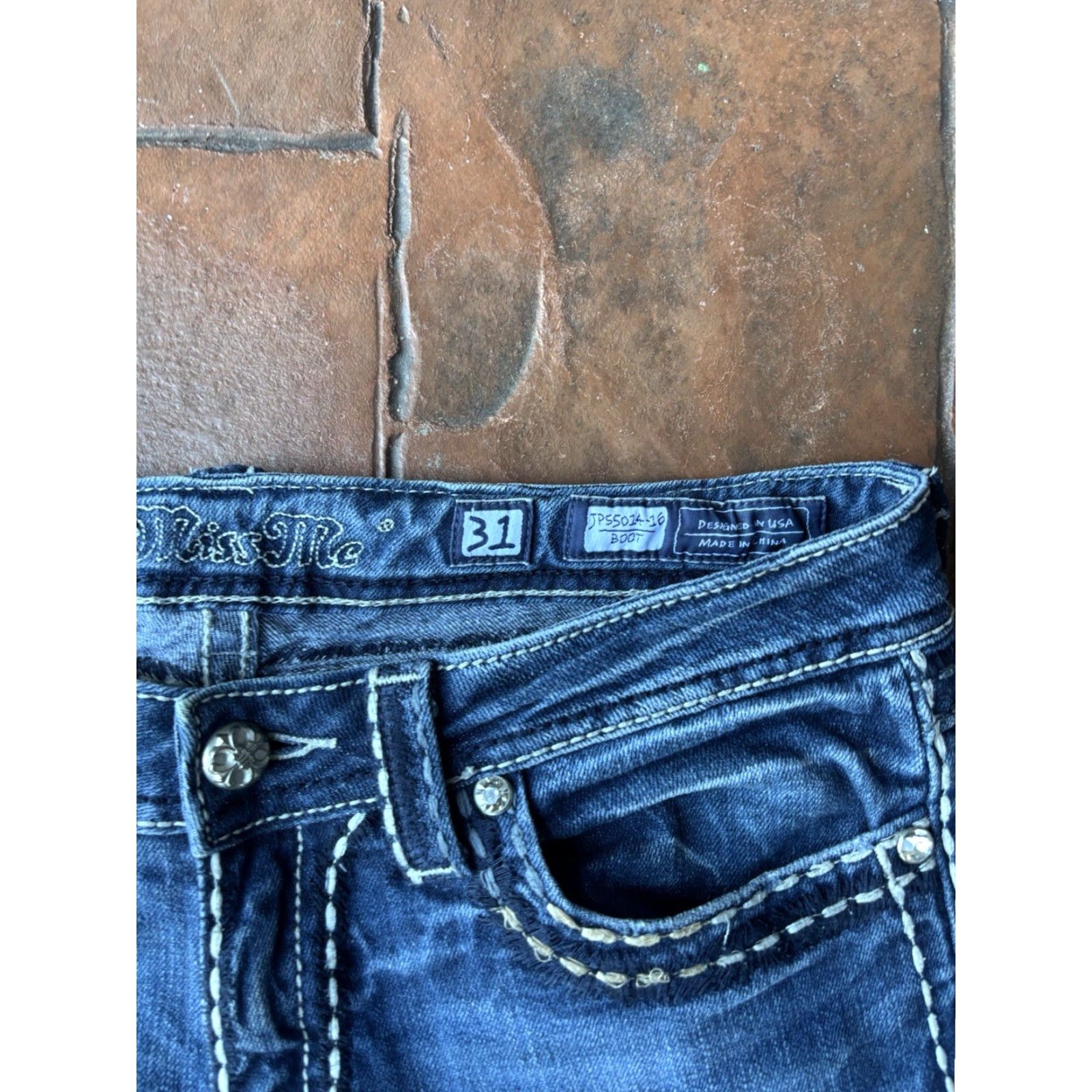 Miss Me VINTAGE Miss Me Boot Cut Jeans Stitch Flap Pockets 31 Blue Rhinestone Women's Jeans 31 Inseam 33 Rock Cowboy Pockets Size 24" / US 00 / IT 34 - 3 Thumbnail