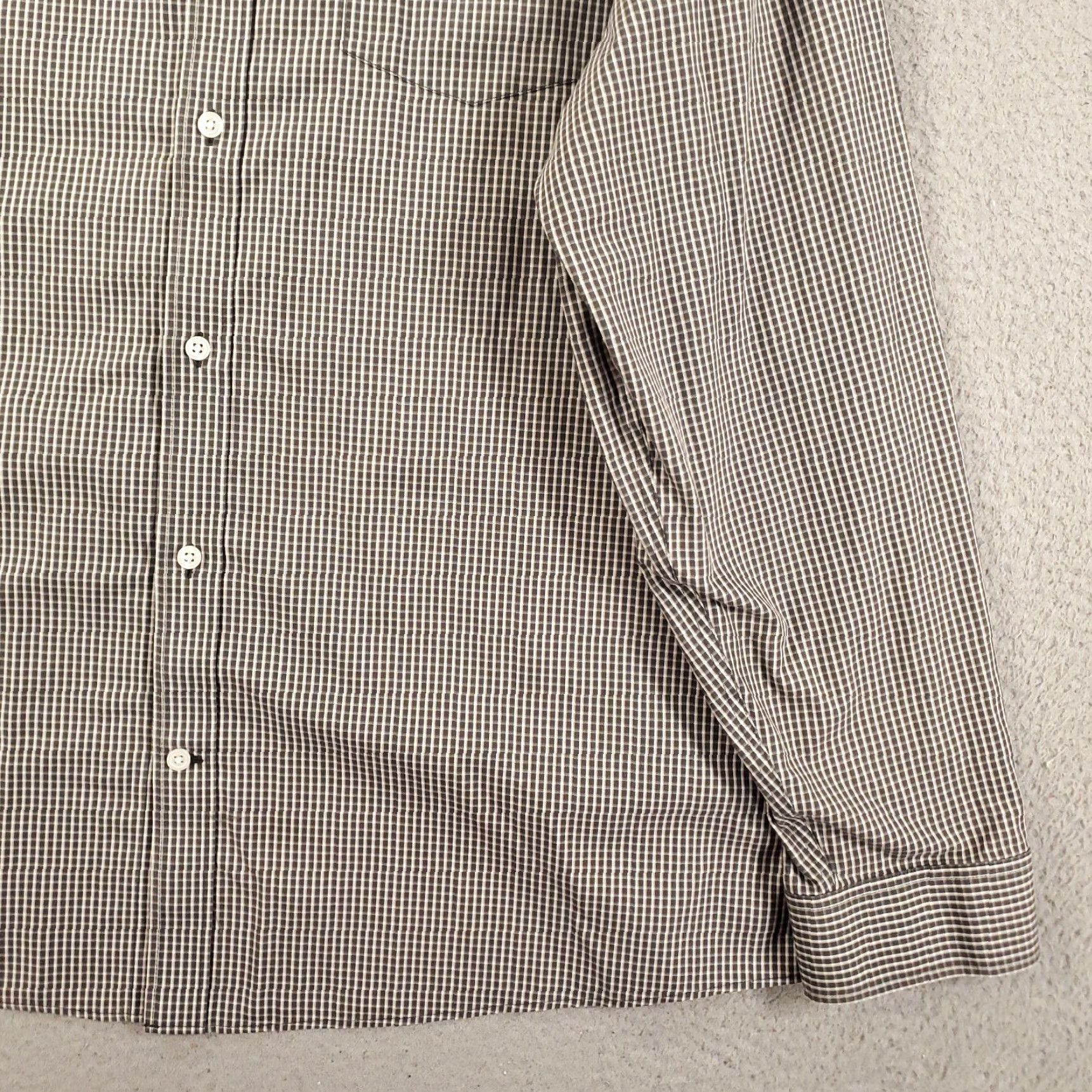 Eddie Bauer Eddie Bauer Shirt Mens 2XL Gray White Plaid Relaxed Fit Wrinkle Free Button Up Shirt Size US XXL / EU 58 / 5 - 4 Thumbnail