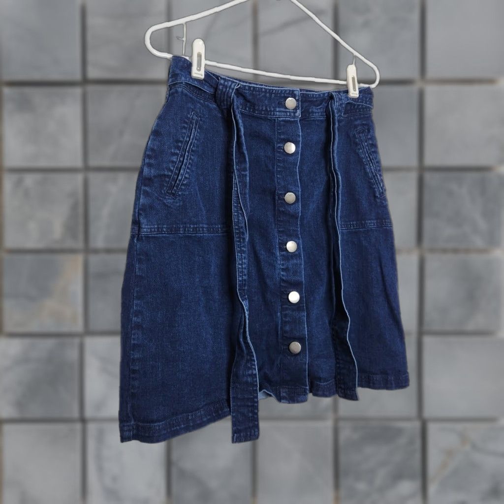 Vintage VINTAGE A New Day Skirt Midi Women 8 Blue Button Style Denim 90s Y2K Modern? Size 30" / US 8 / IT 44 - 1 Thumbnail