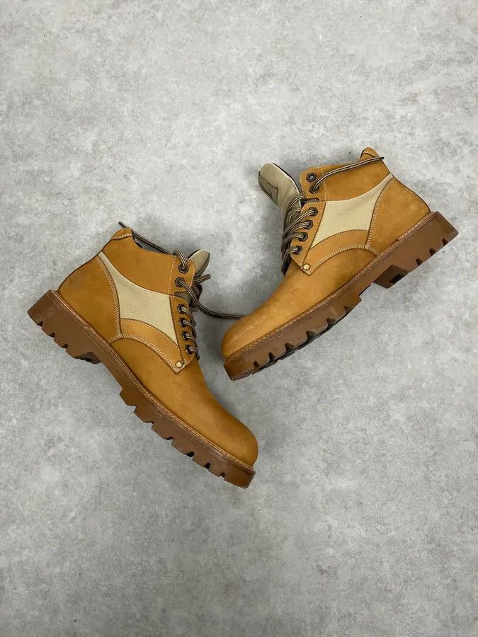 Louis Vuitton Louis Vuitton Oberkampf Beige Wheat Nubuck Boots Size US 11.5 / EU 44-45 - 3 Thumbnail