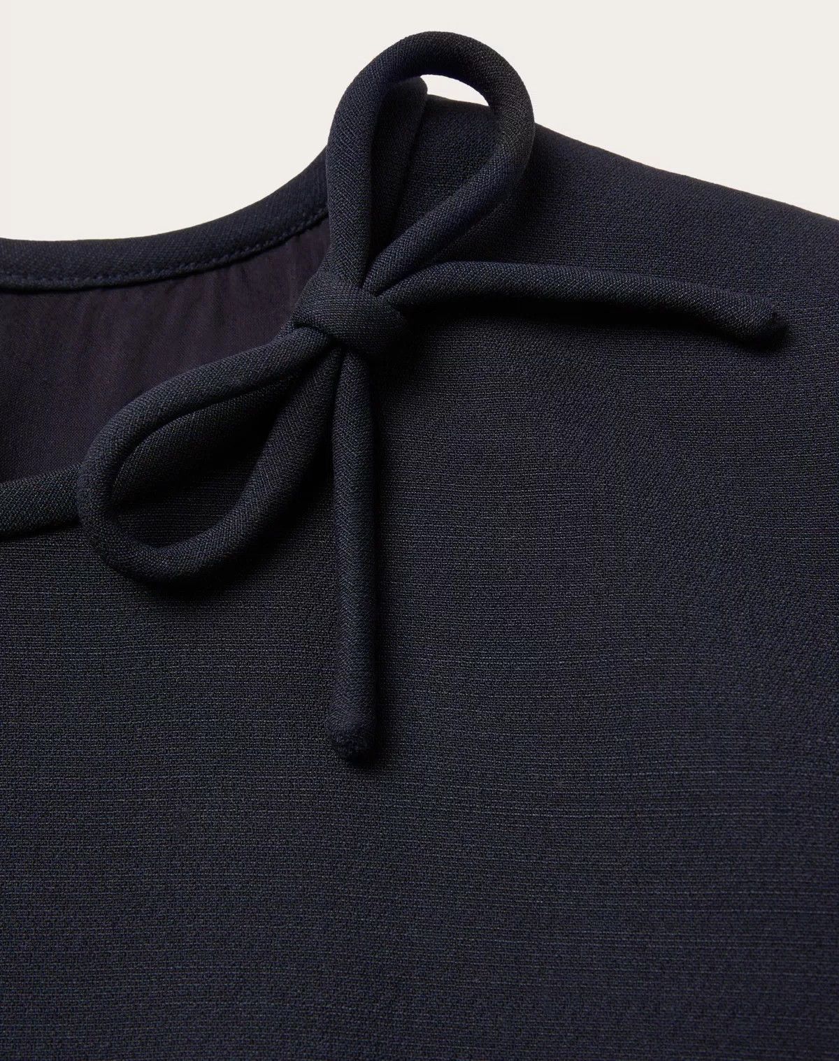 Valentino o1s1wg110625 Crepe Couture Short Dress in Navy Blue Size XS / US 0-2 / IT 36-38 - 5 Thumbnail