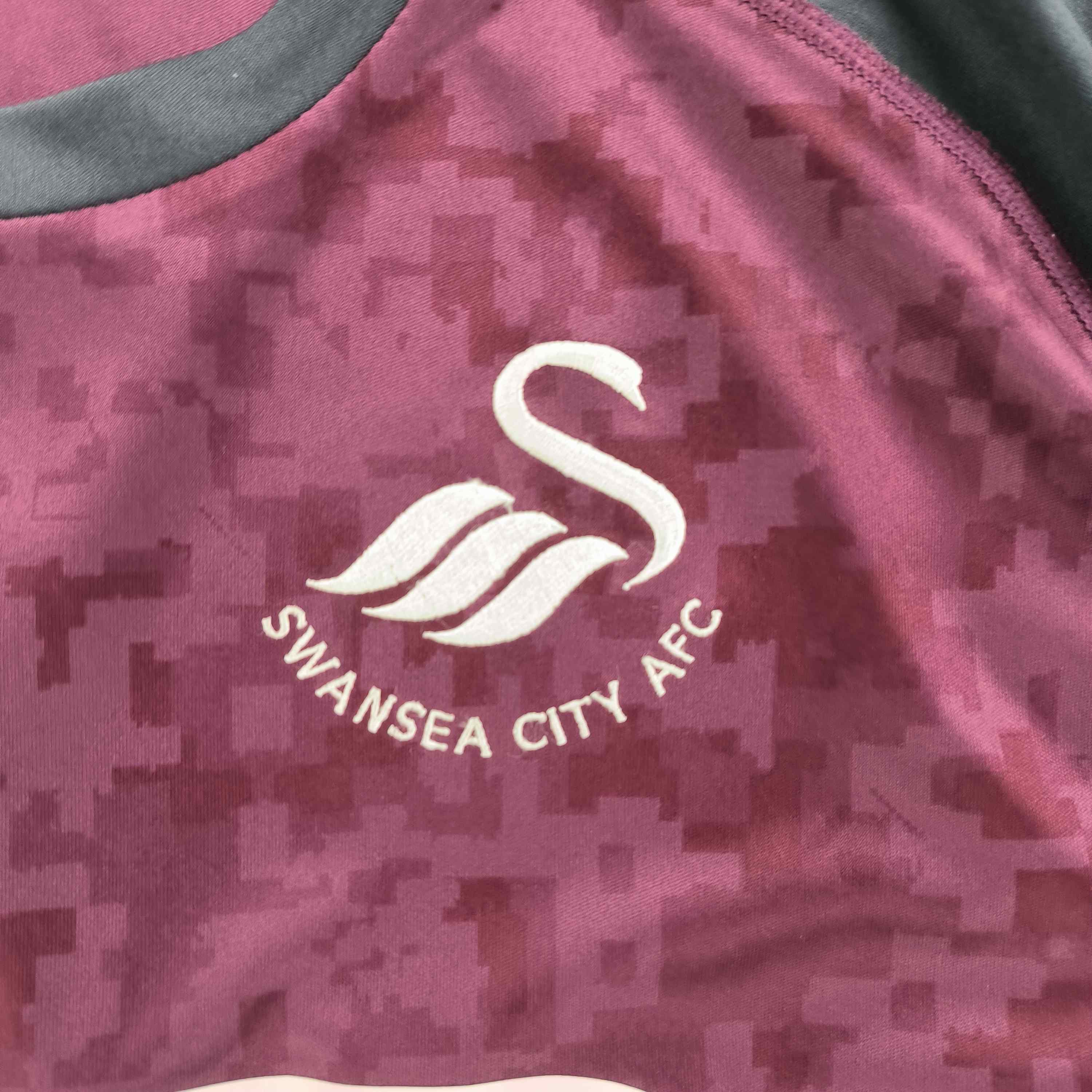 Joma Swansea City 18-19 Joma Pre-Match training football jersey S Size US S / EU 44-46 / 1 - 4 Thumbnail