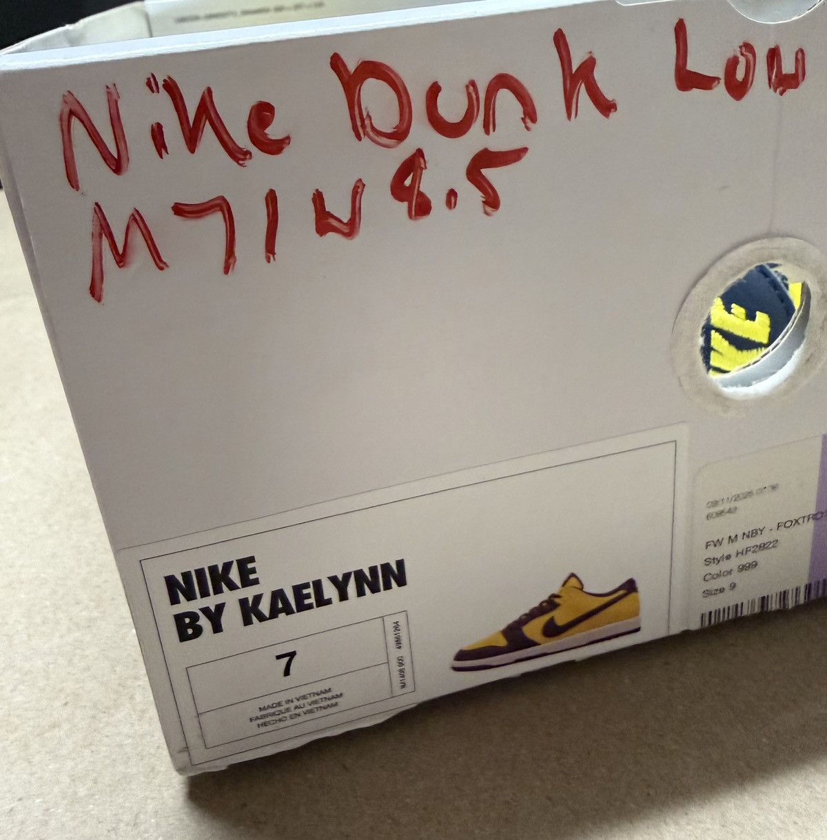 Nike Nike Dunk Low By You Michigan SB men’s size 7 shoes Rare! Size US 7 / EU 40 - 6 Thumbnail