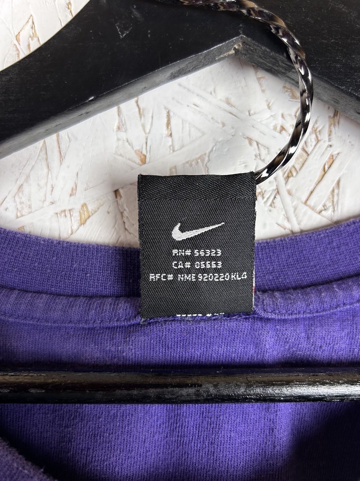 Nike Vintage Nike Washington Huskies Center Swoosh Logo T-Shirt Size US XL / EU 56 / 4 - 8 Thumbnail