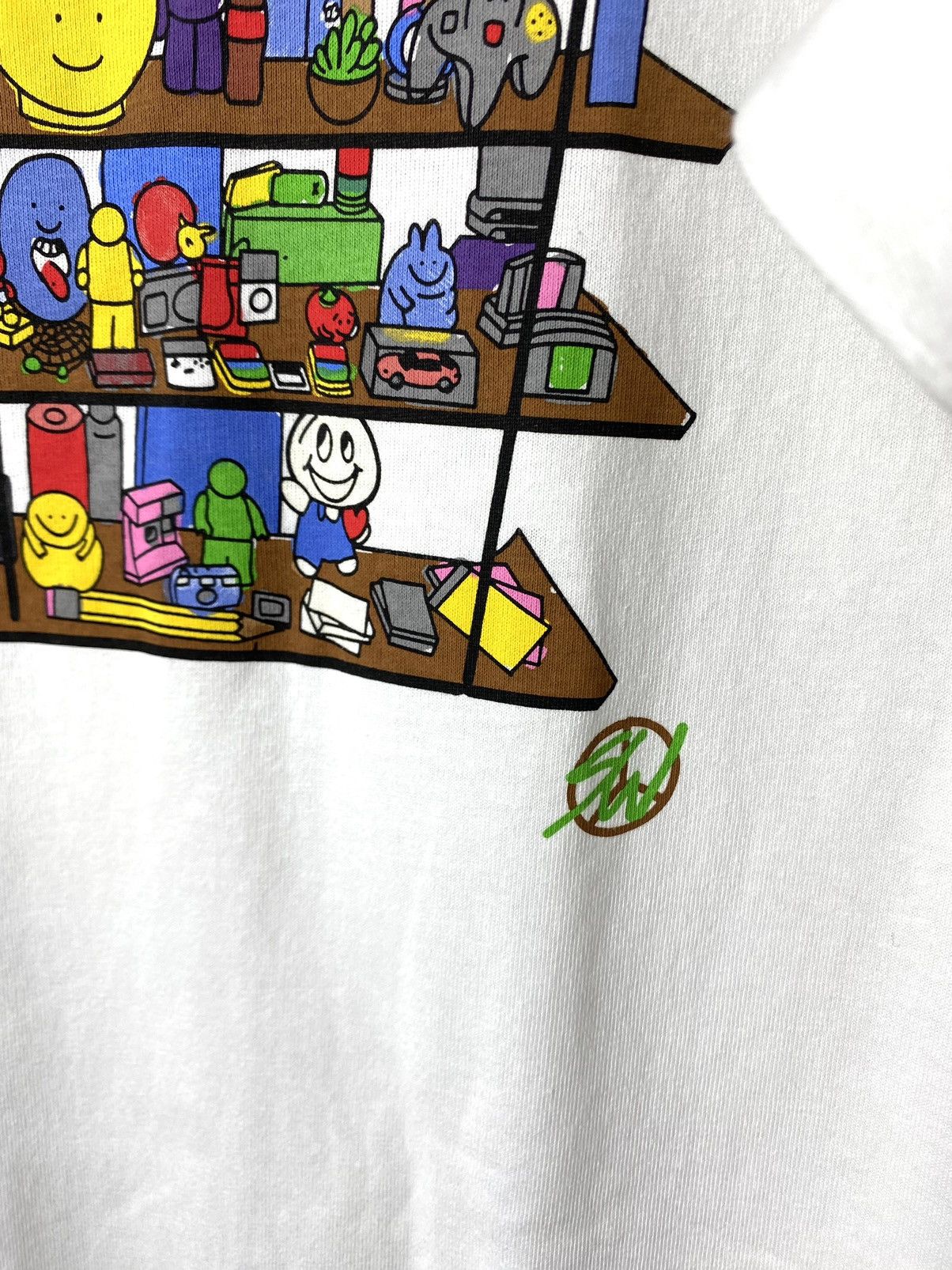Uniqlo Uniqlo x Hypebeast Community Japanese T Shirt Size US XL / EU 56 / 4 - 3 Thumbnail