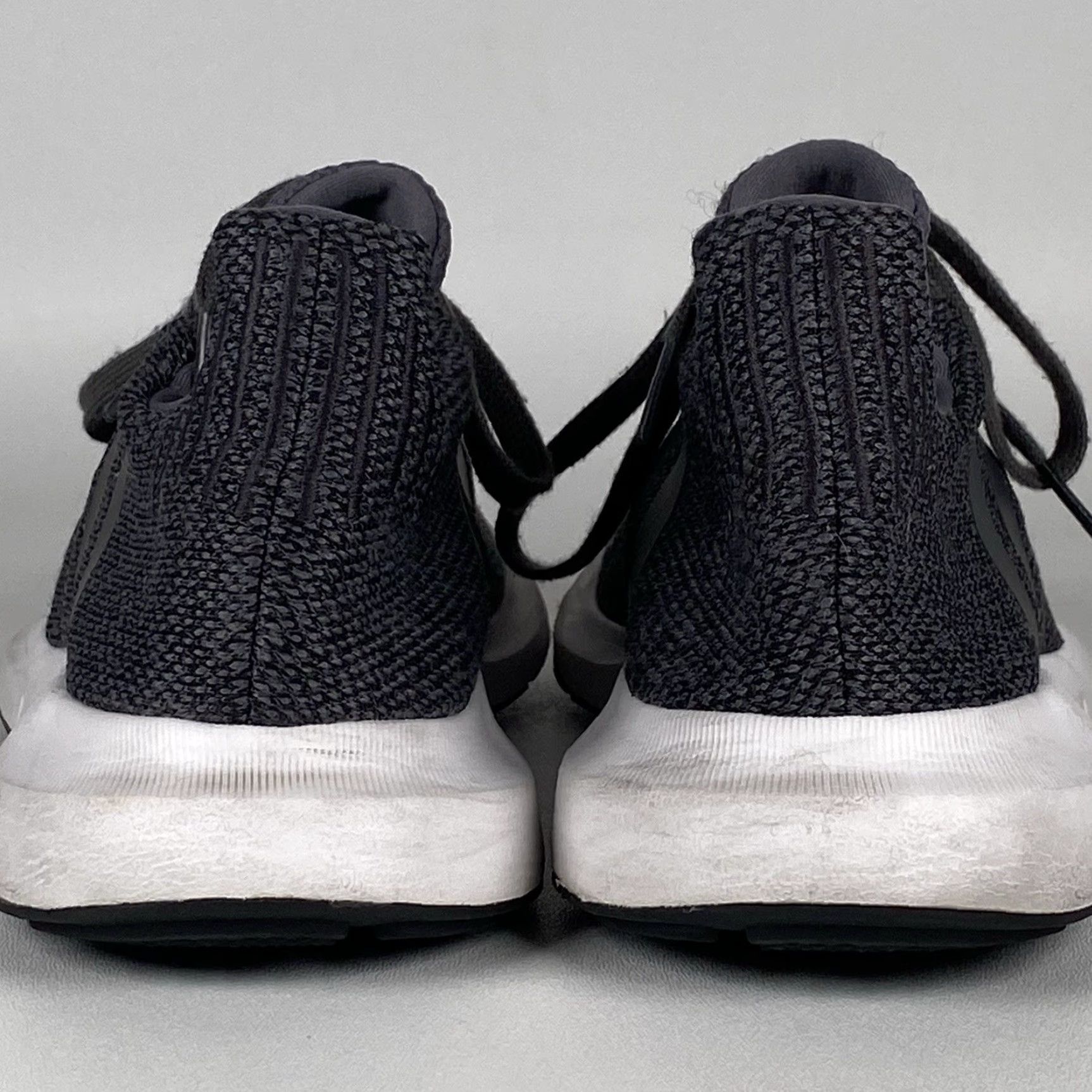 Adidas Adidas Original Sneakers Swift Run Men’s Size 9 Running Sneakers Carbon Black Sneaker Adidas Running Men Black 2019 Size US 9 / EU 42 - 6 Thumbnail