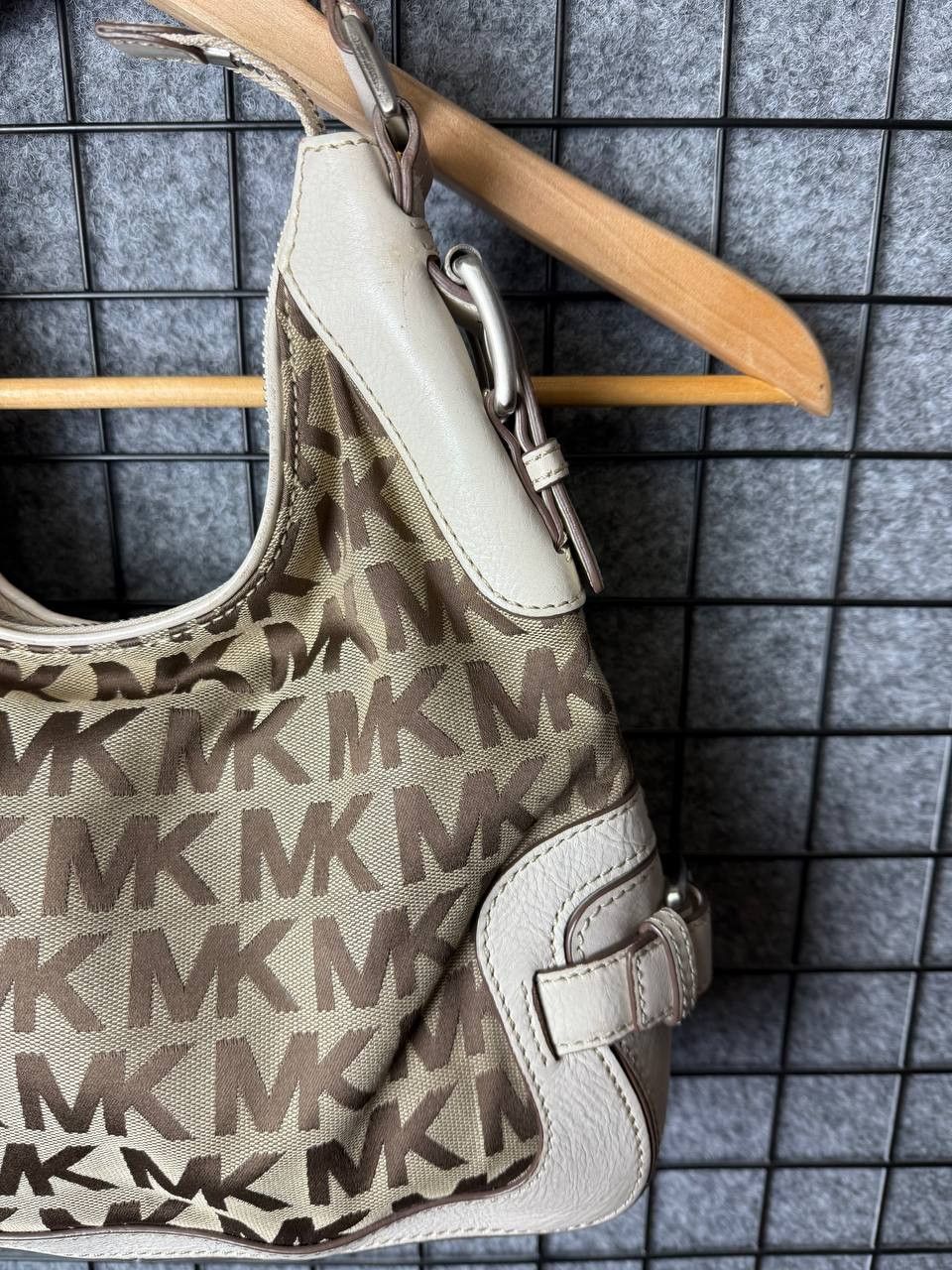 Michael Kors Michael Kors Monogram Handle Bag Size ONE SIZE - 3 Thumbnail