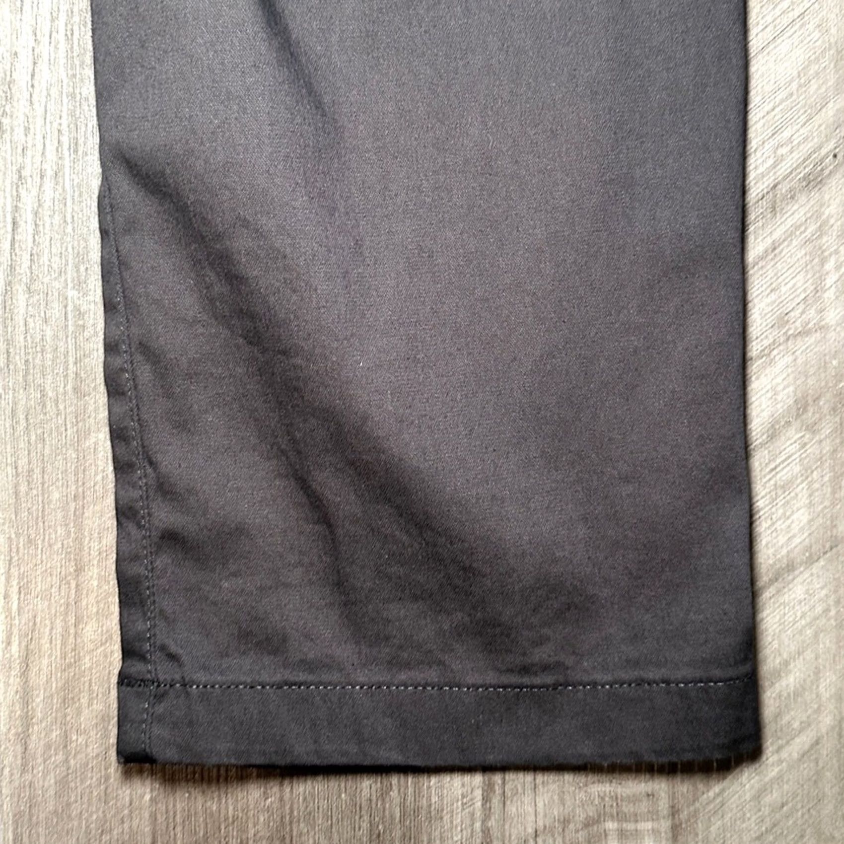 Vintage Birddogs Slim Fit Performance Stretch Chino Khaki Pants 32x32 Mens Slim Fit Chino Pants Charcoal 32 Mens Size US 32 / EU 48 - 4 Thumbnail