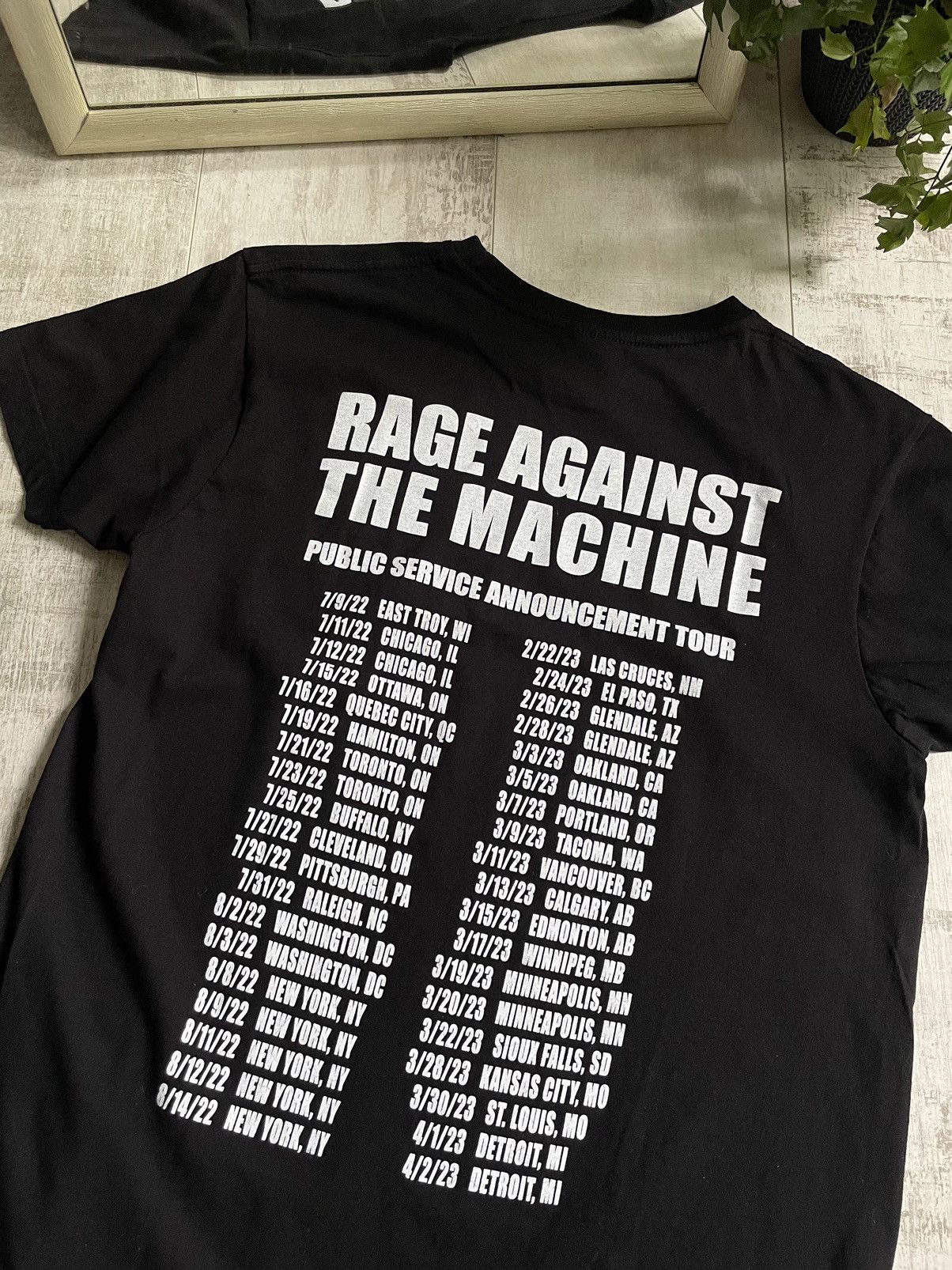 Rage Against The Machine Rage Against The Machine 2022 Tour T-Shirt Black RARE Size US M / EU 48-50 / 2 - 5 Thumbnail