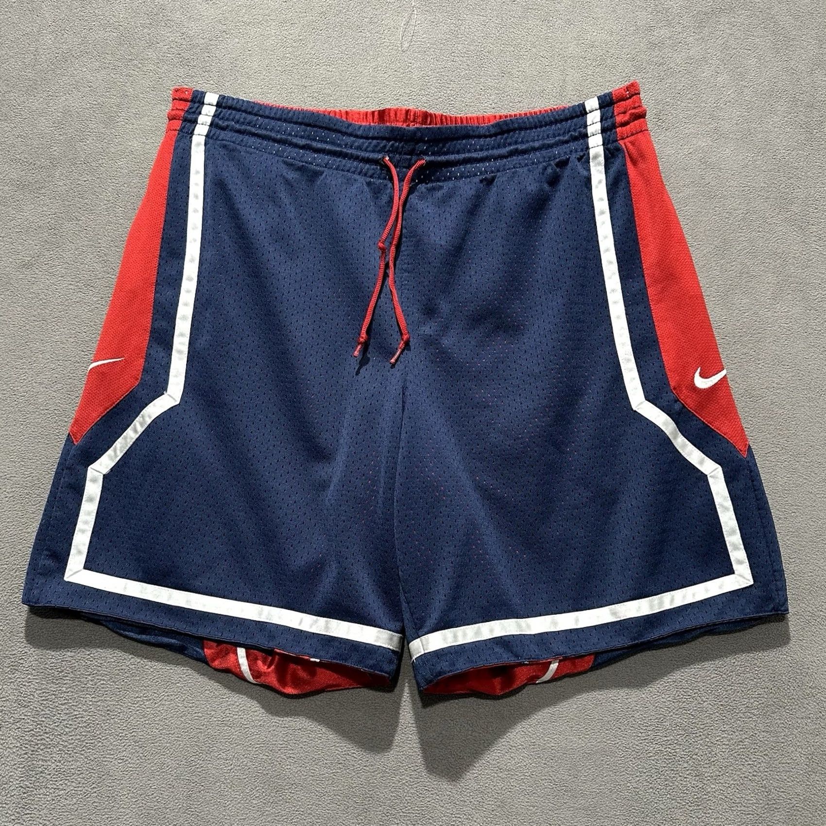Nike VINTAGE Nike Basketball Shorts Mens L Blue Red White Satin Reversible Y2K 90s Baggy Athletic 90s Mens Size US 33 - 2 Thumbnail