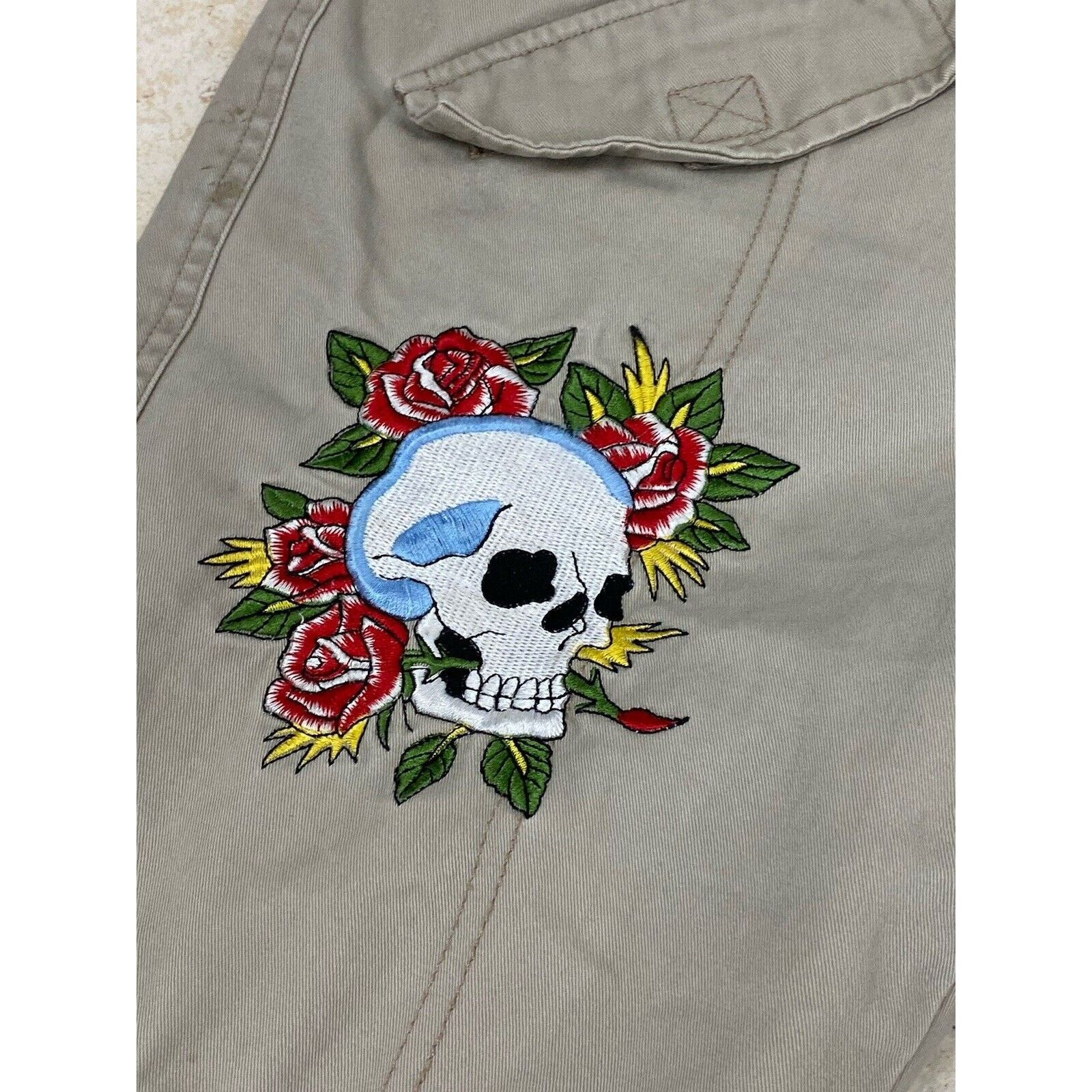 Ed Hardy VTG Ed Hardy Khaki Cargo Pants 27 Skull Patches Rhinestone Size 27" / US 4 / IT 40 - 3 Thumbnail