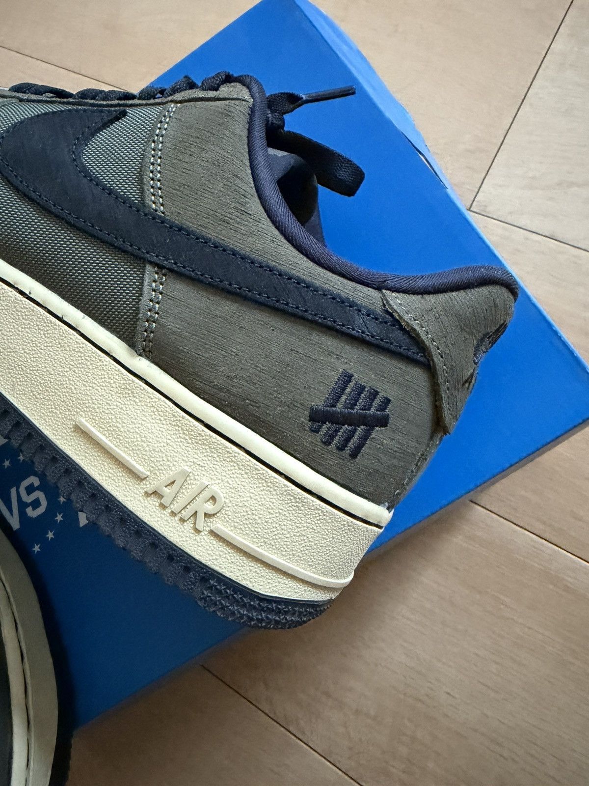 Nike × Undefeated Nike x Undefeated Air Force 1 “Ballistic” Size US 10 / EU 43 - 3 Thumbnail