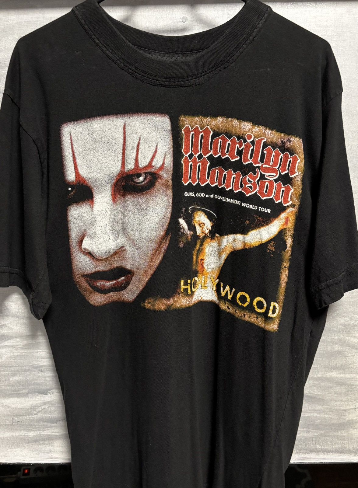 Band Tees Marilyn Manson Guns, God and Government World Tour Tee M Size US M / EU 48-50 / 2 - 1 Thumbnail