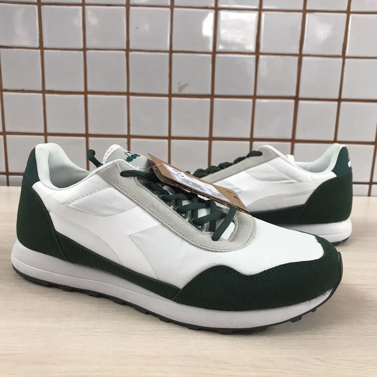Diadora Diadora Fabien Casual Trainner Shoes Green Suede nylon new Size US 8 / EU 41 - 12 Thumbnail