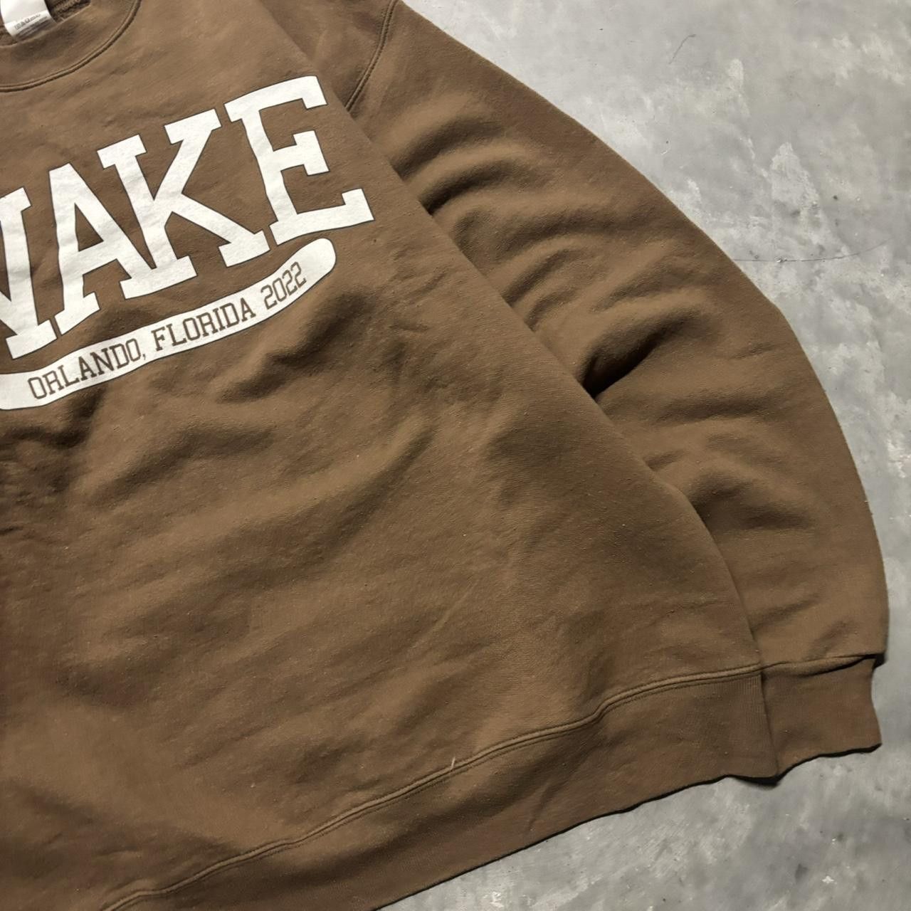Japanese Brand × Vintage Crazy Vintage Y2K/2000s Brown Wake Spellout Streetwear Essential Crewneck! Size US M / EU 48-50 / 2 - 4 Thumbnail