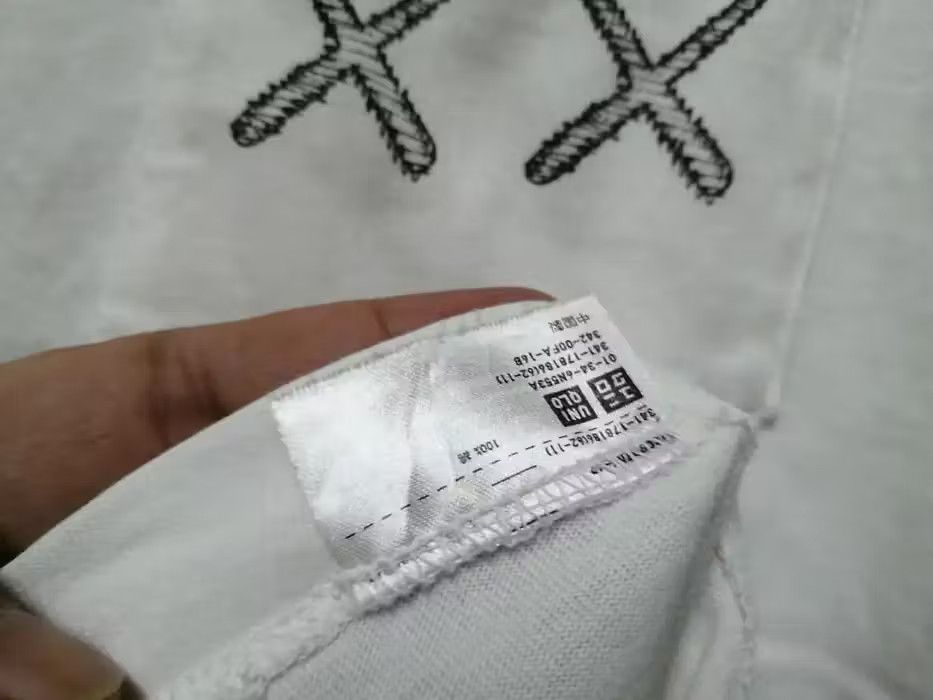 Japanese Brand × Kaws × Vintage VINTAGE KAWS VERY RARE Size US M / EU 48-50 / 2 - 5 Thumbnail