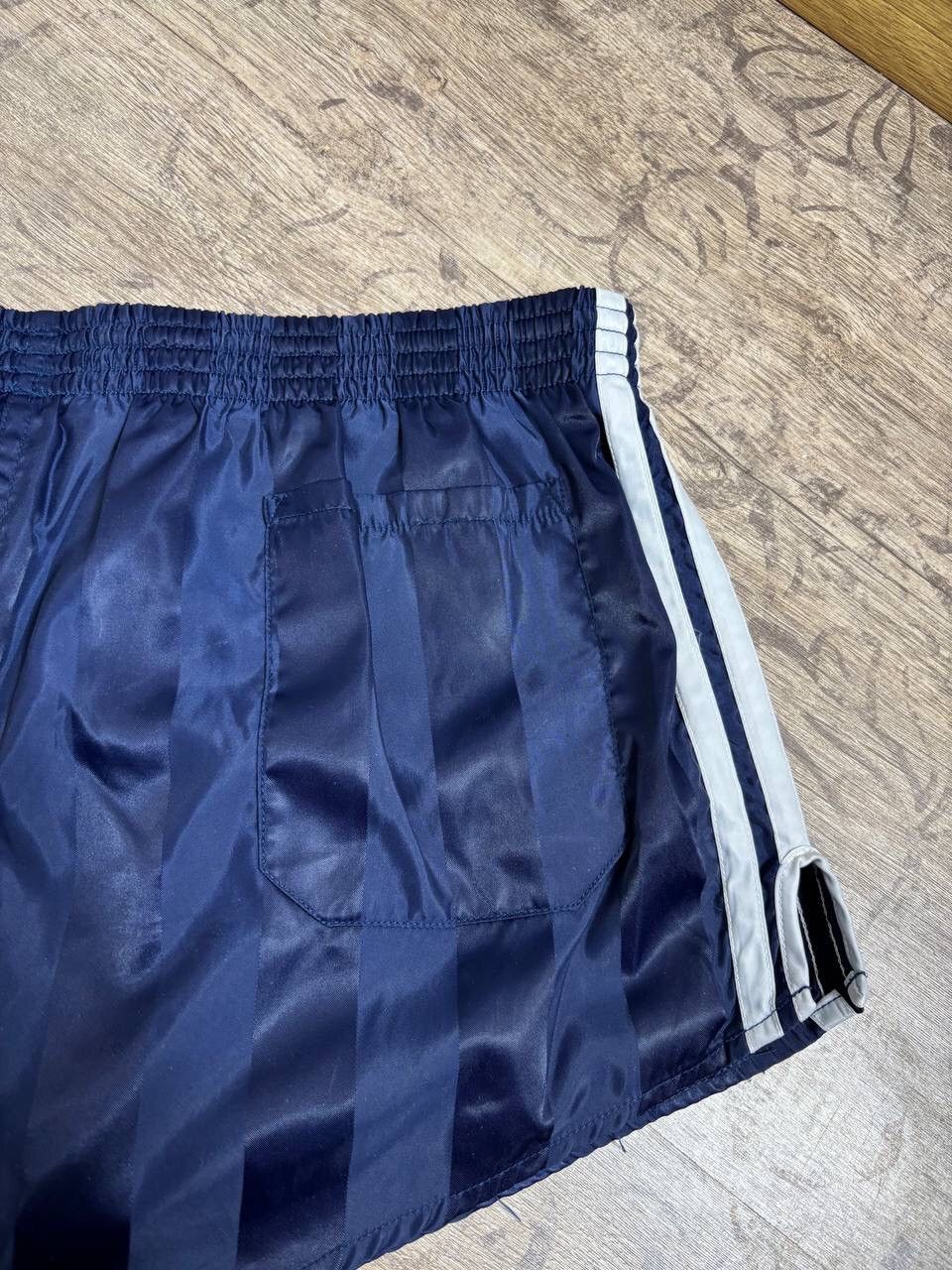 Adidas Vintage 90’s Adidas Jersey Nylon Shorts Run Athletic rare 34 Size US 34 / EU 50 - 8 Thumbnail