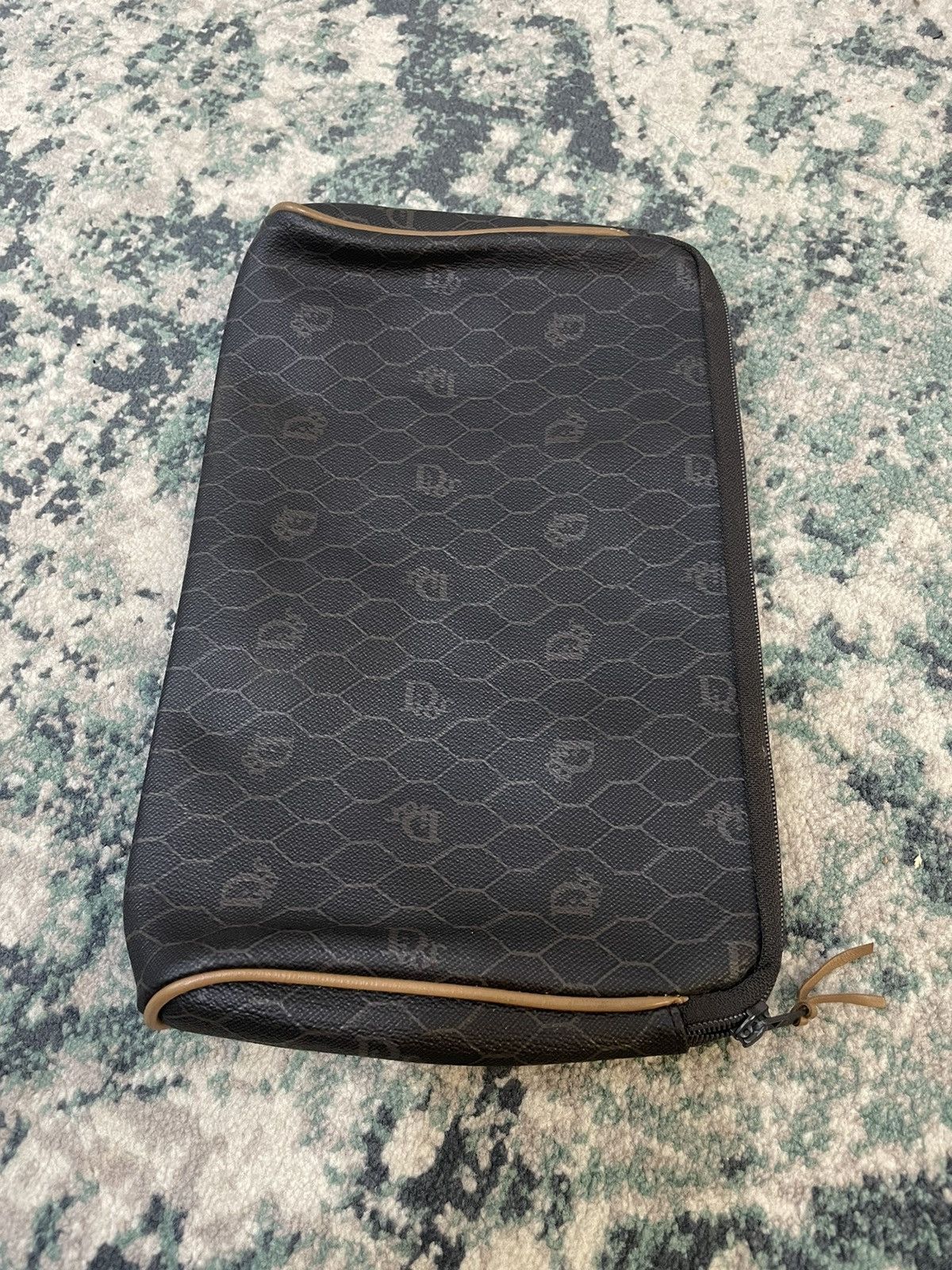 Dior 1990 - Dior Honey Comb Monogram Leather Clutch Bag Size ONE SIZE - 16 Thumbnail