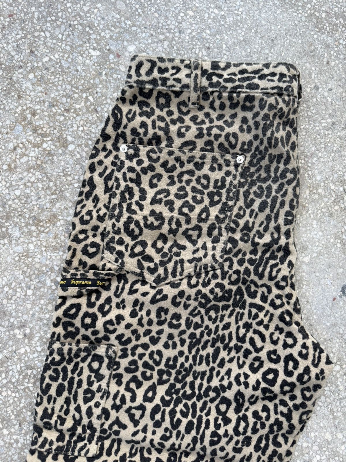 Supreme FW22 KINDERMANN GMBH COTTON MOLESKIN DOUBLE KNEE LEOPARD Size US 34 / EU 50 - 19 Thumbnail