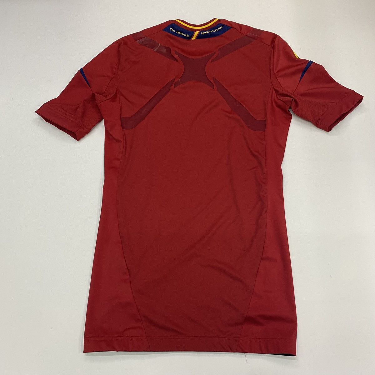 Adidas Jersey spain home 2012 techfit Size US M / EU 48-50 / 2 - 7 Thumbnail
