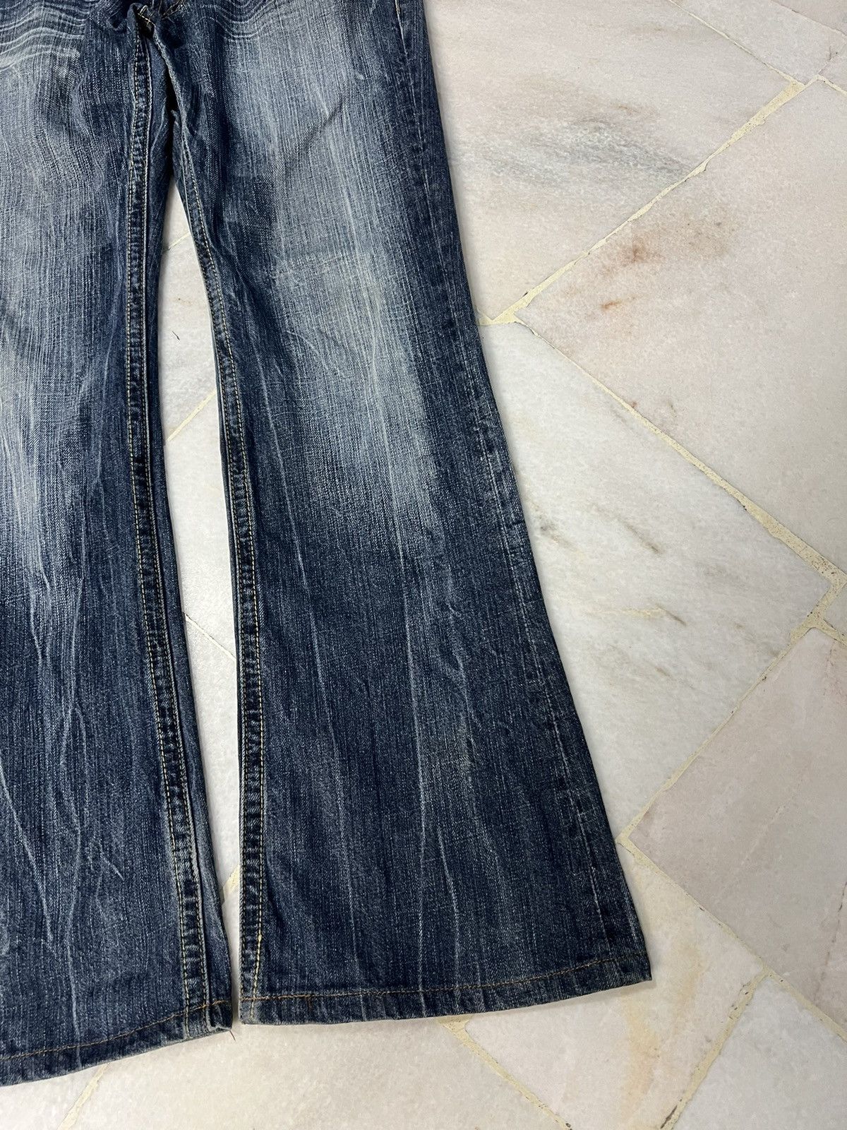 If Six Was Nine × Le Grande Bleu (L.G.B.) JAPANESE BRAND ANTI-LABEL FLARE JEANS VERY RARE Size US 31 - 4 Thumbnail