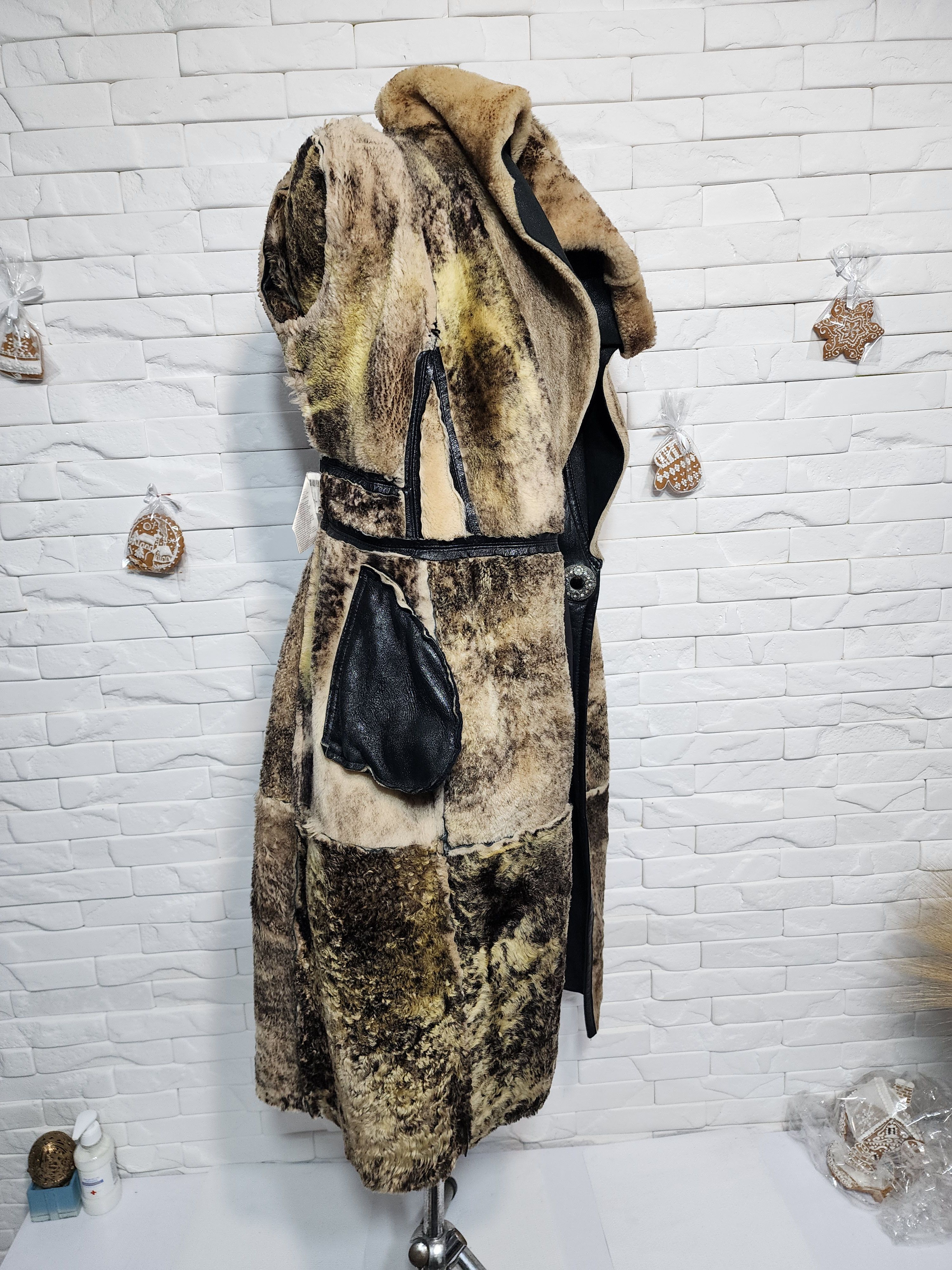 Furla Black Sheepskin Coat: Women's Fur Hood Winter Outwear Size M / US 6-8 / IT 42-44 - 10 Thumbnail