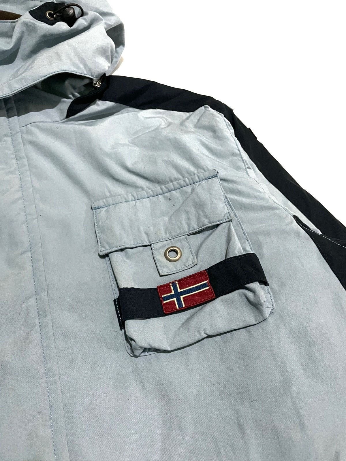 Napapijri NAPAPIJRI Georaphic Teflon Hoodie zipper Jacket Rare Vintage Size US L / EU 52-54 / 3 - 2 Thumbnail