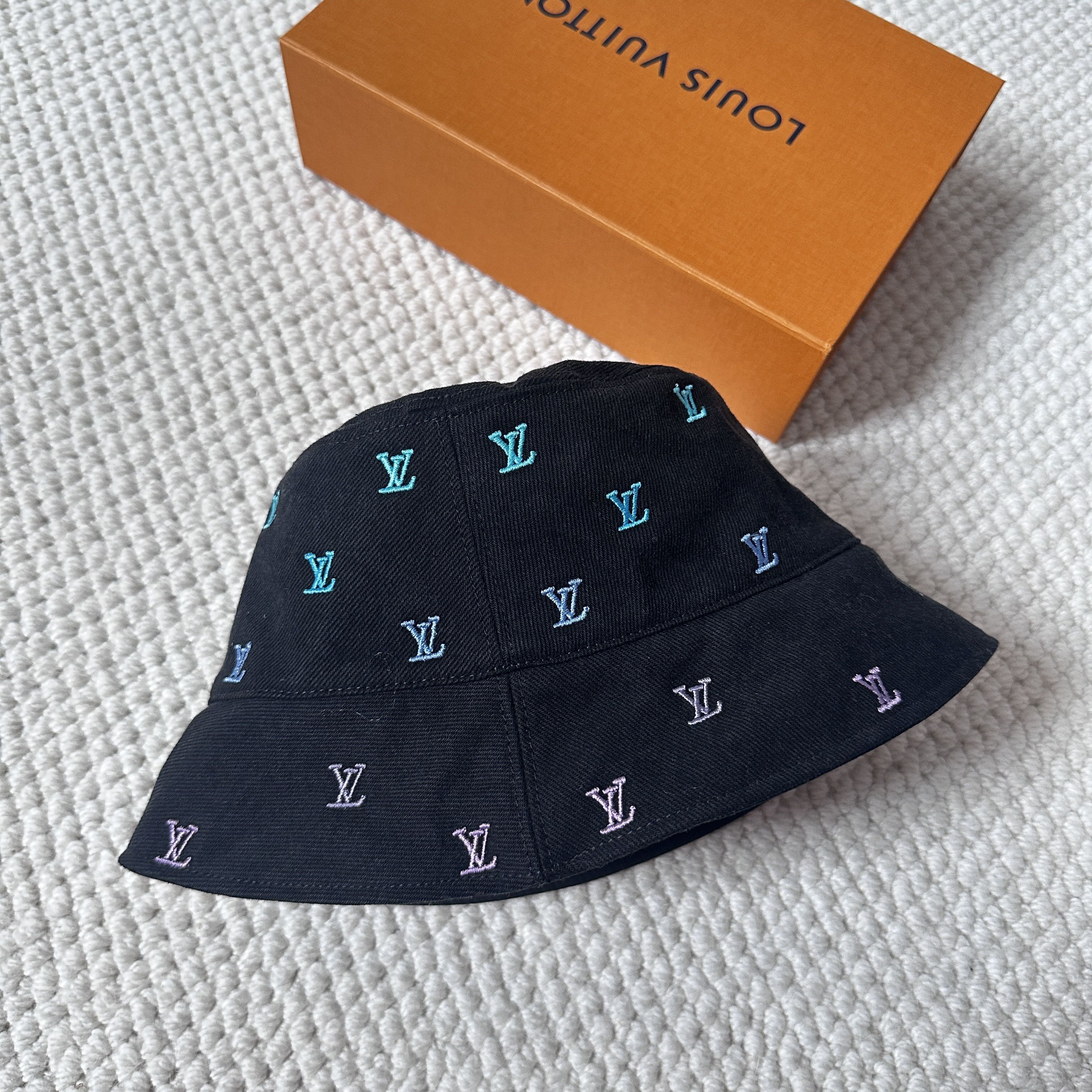 Louis Vuitton LV Blason Shading Denim Reversible Bucket Hat Size ONE SIZE - 5 Thumbnail