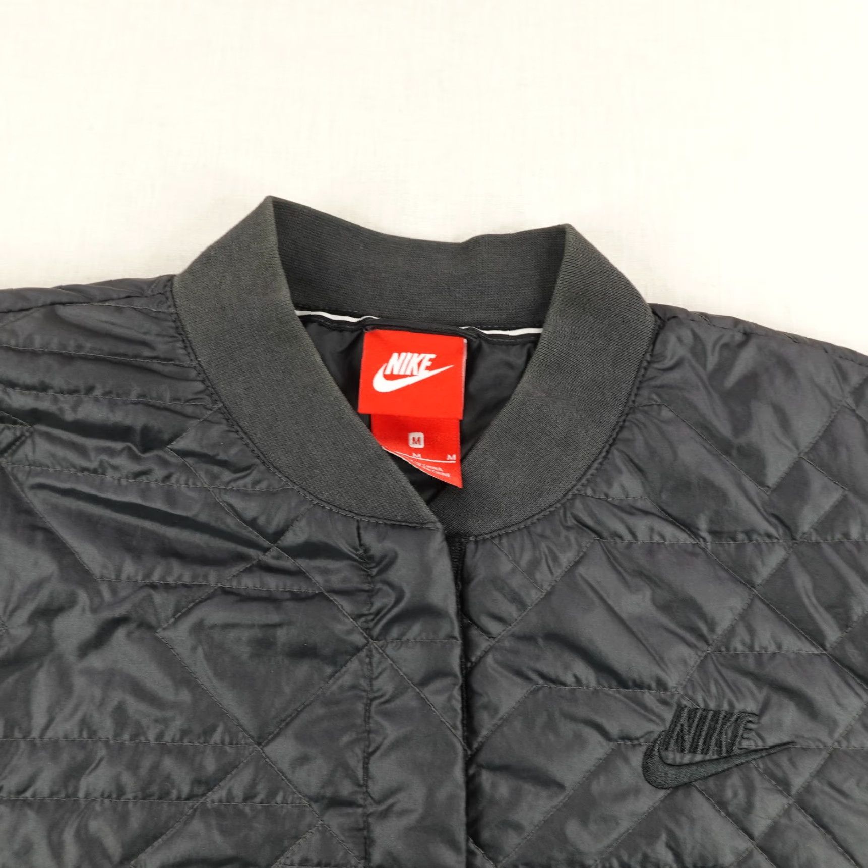 Nike Nike Jacket Womens Medium Black Primaloft Quilted Insulated Puffer Bomber Coat Size M / US 6-8 / IT 42-44 - 2 Thumbnail