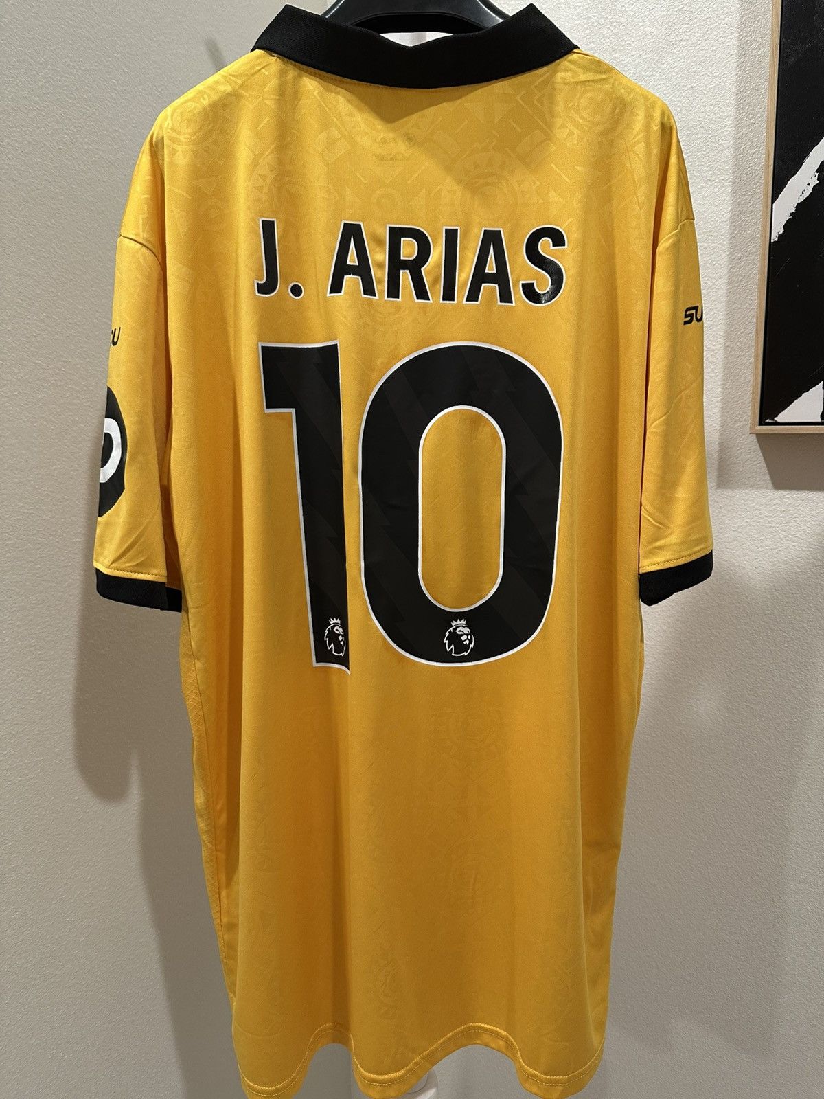 Other 2025-26 Wolverhampton Wanderers Jhon Arias Soccer Jersey Size US XL / EU 56 / 4 - 1 Thumbnail
