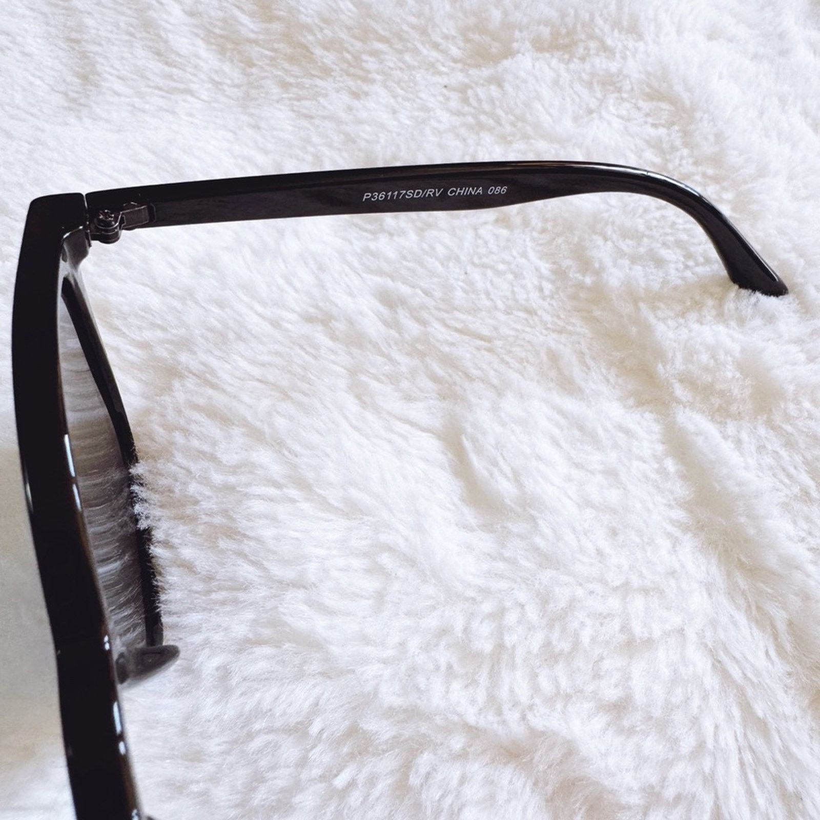 Other Milo Black W/Blue Lenses Oversized Oval Horn Rims Sunglasses Size ONE SIZE - 5 Thumbnail